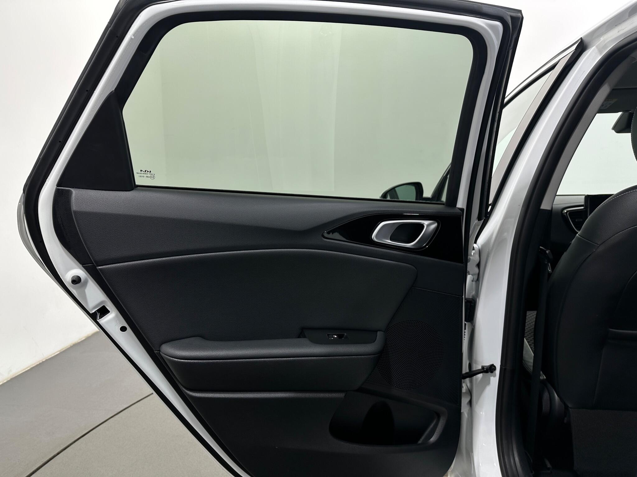 Kia Ceed view 40