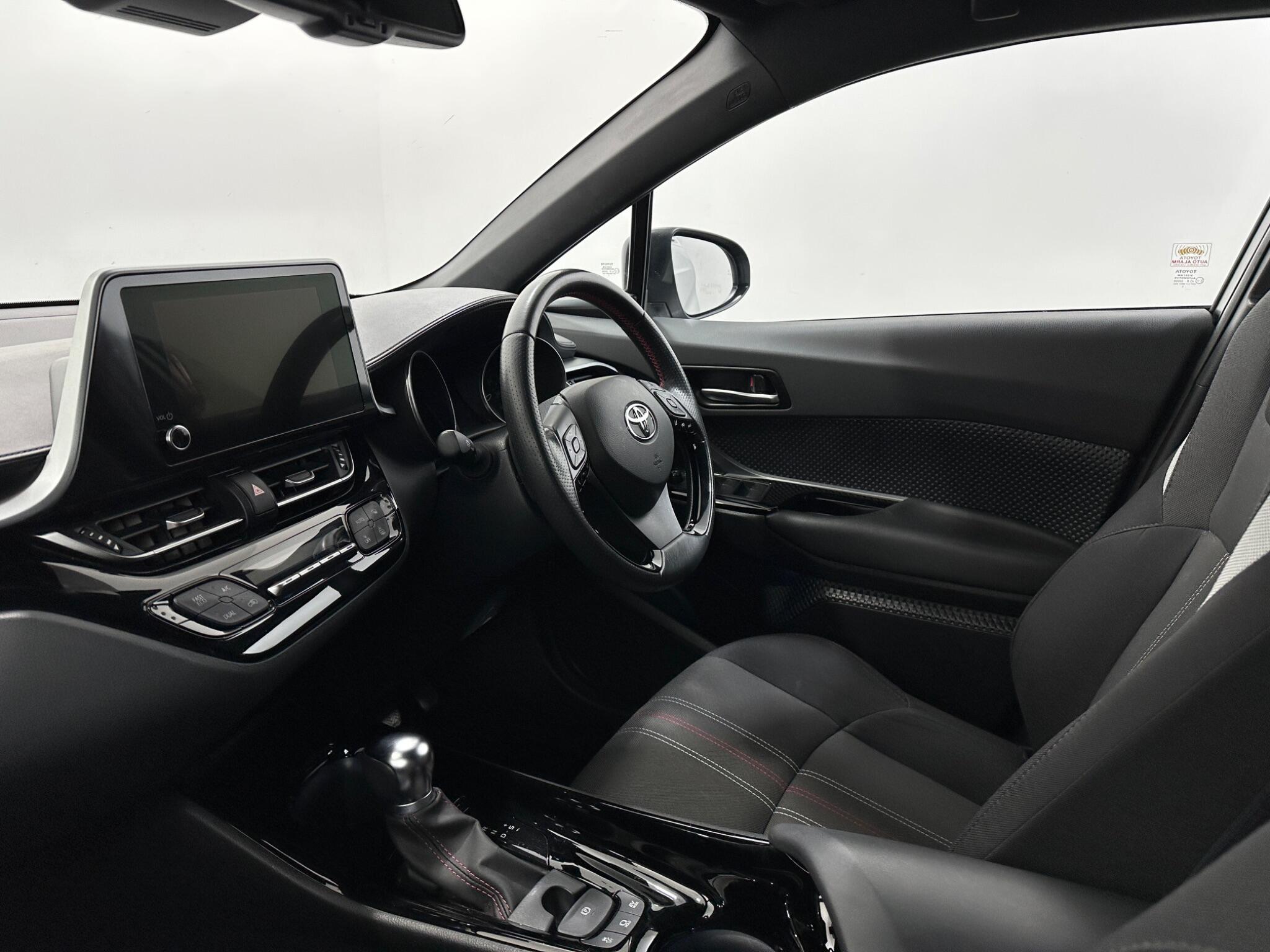 Toyota C-HR view 30