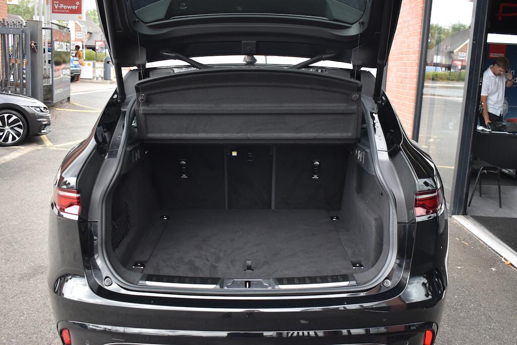 Jaguar F-Pace view 47