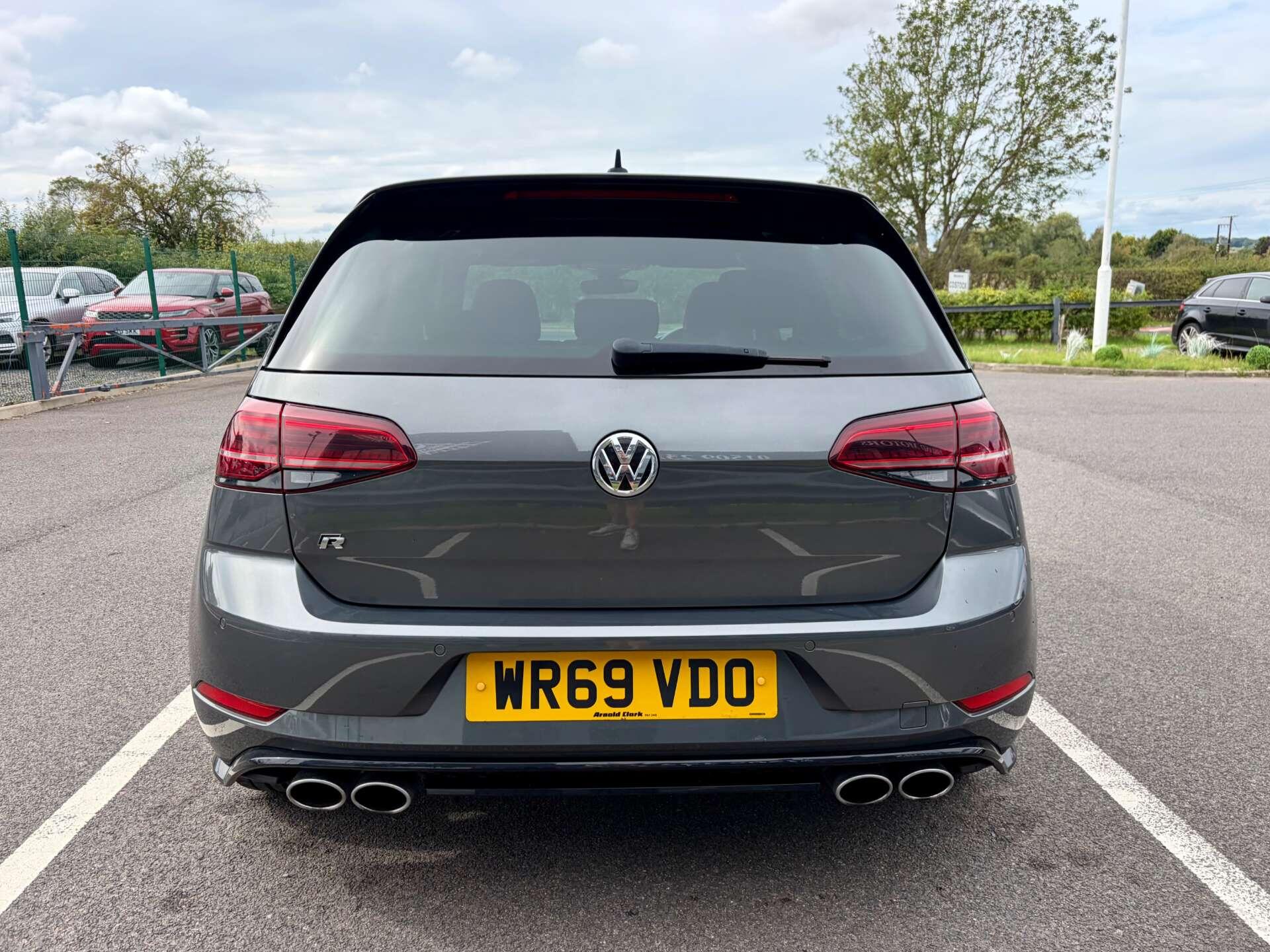 Volkswagen Golf view 7