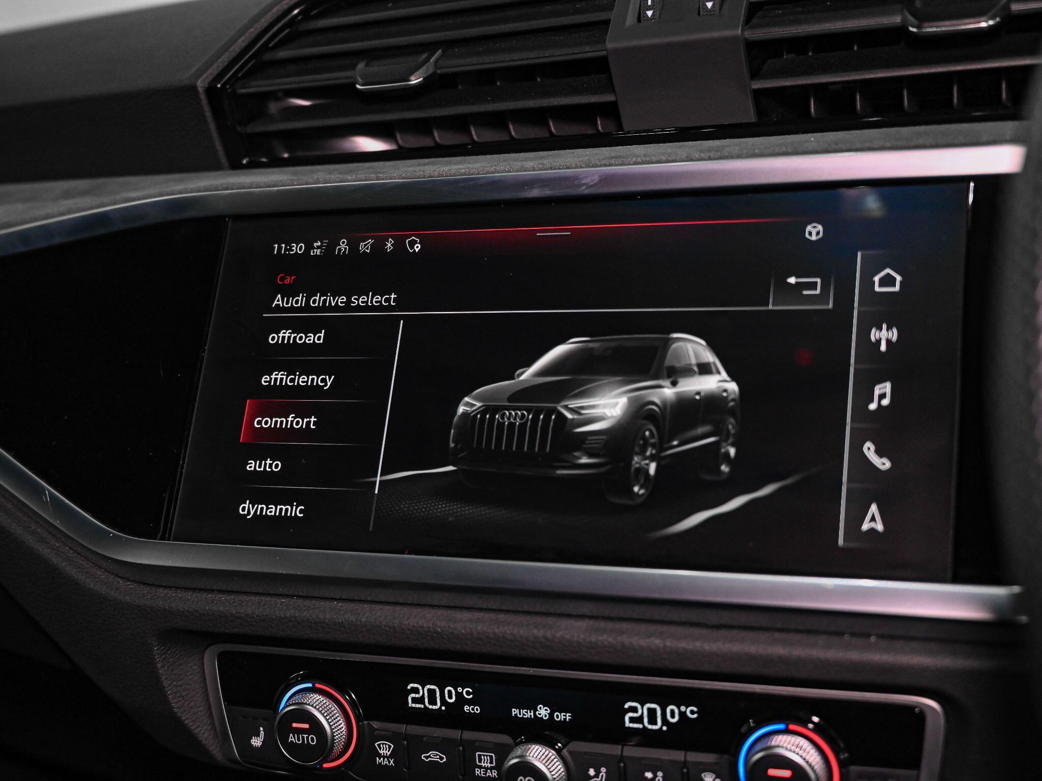 Audi Q3 view 14