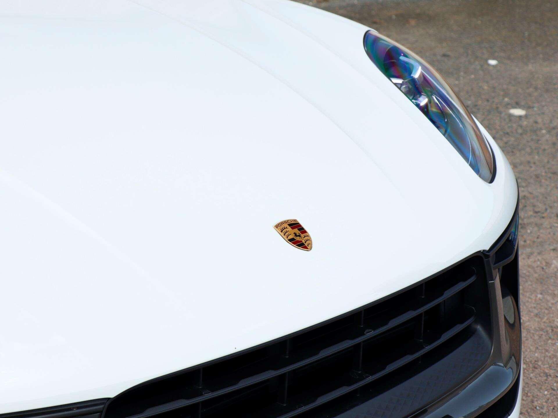 Porsche Macan view 31