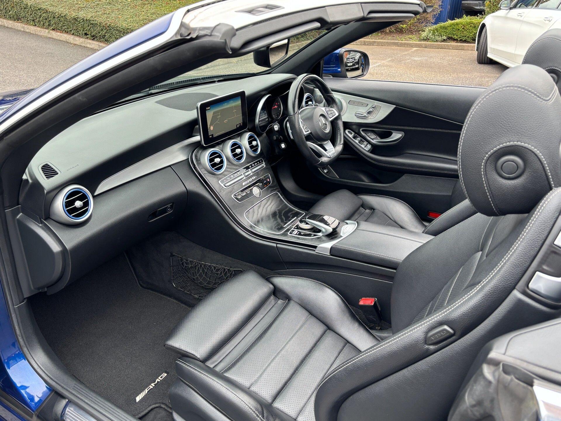 Mercedes-Benz C-Class view 33