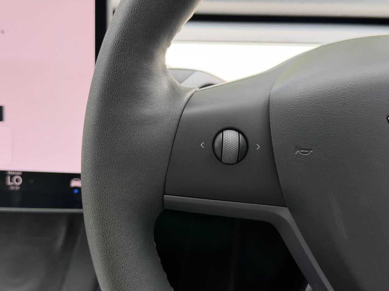Tesla Model Y view 34
