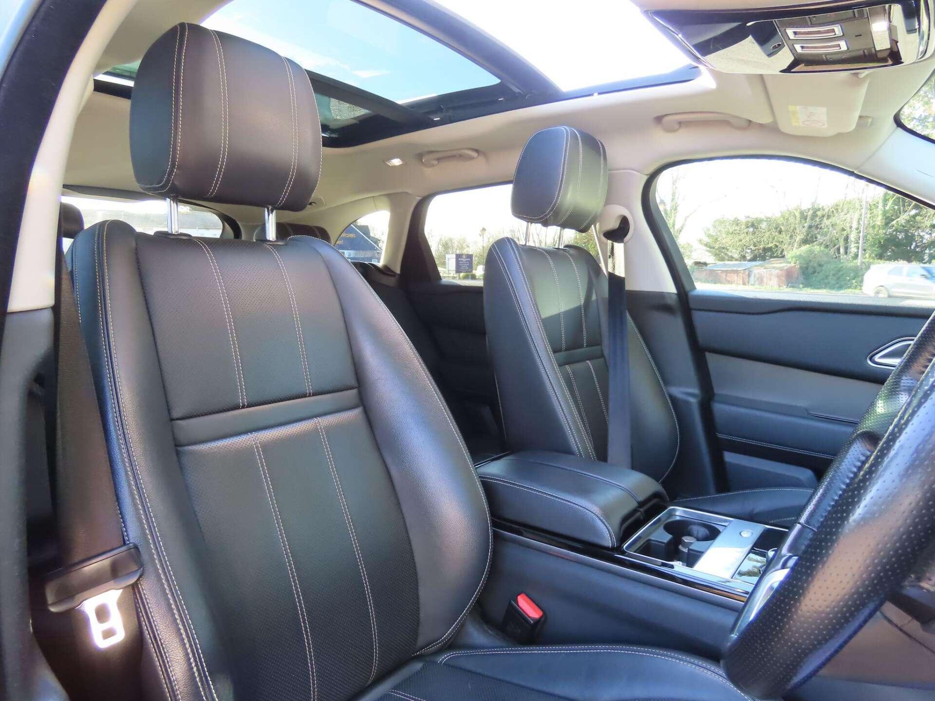 Land Rover Range Rover Velar view 9