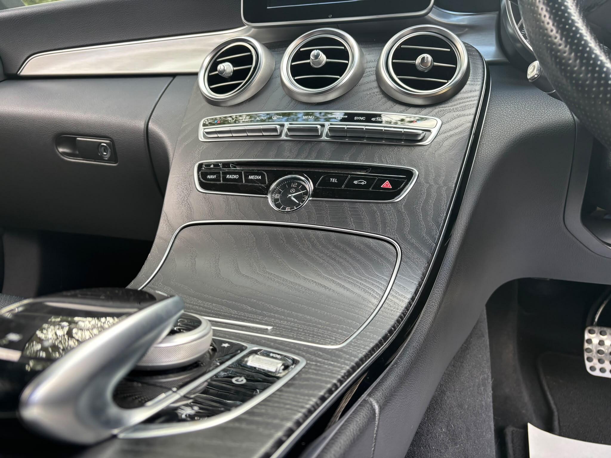 Mercedes-Benz C-Class view 21