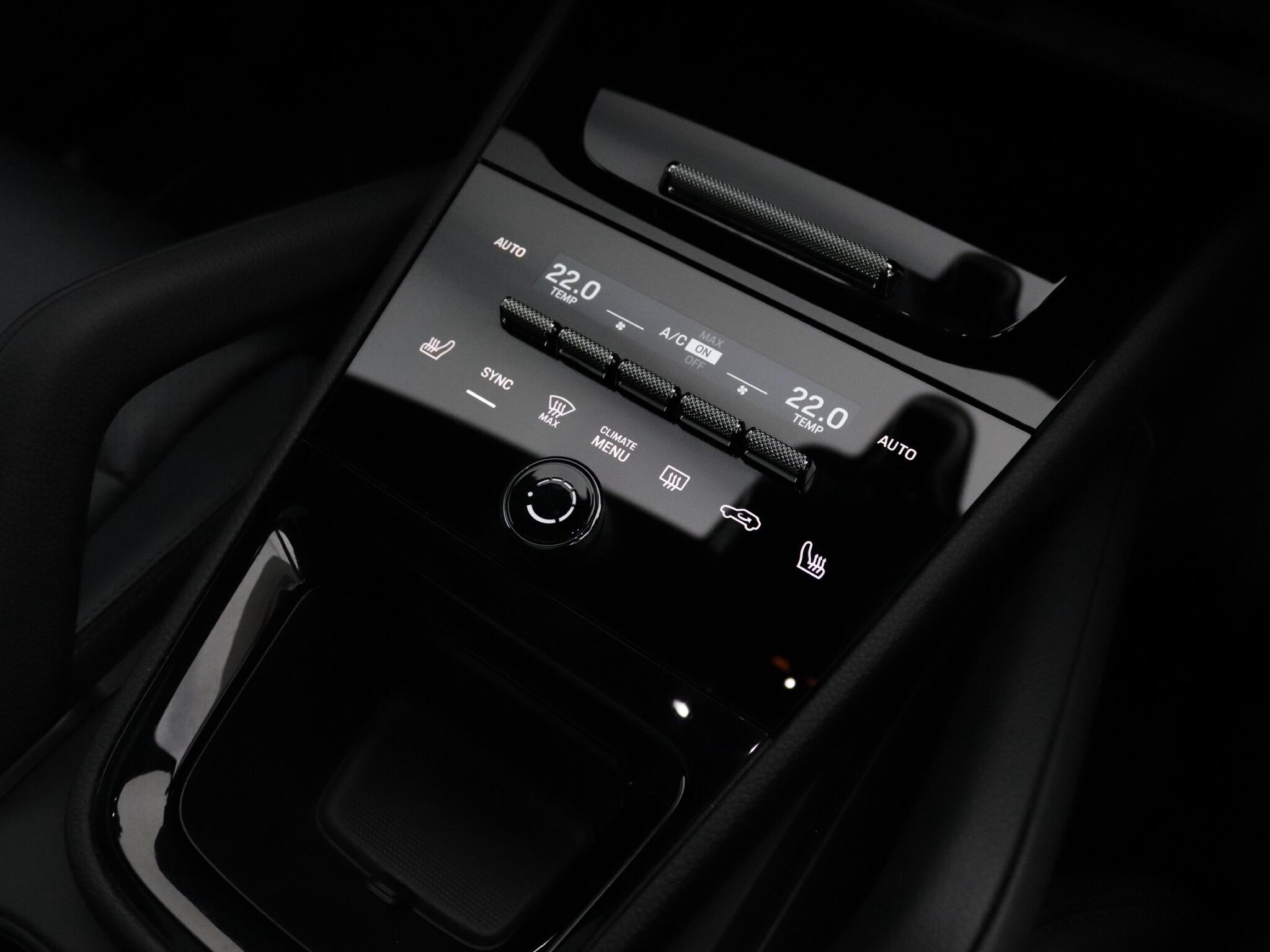 Porsche Cayenne view 26