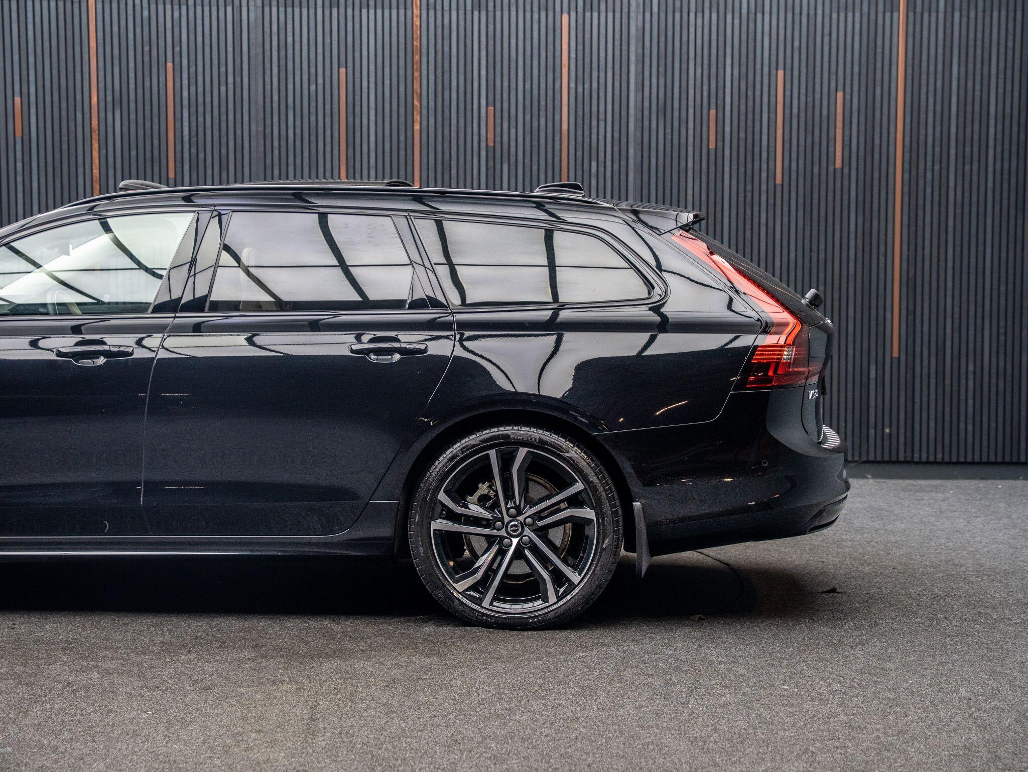 Volvo V90 view 11