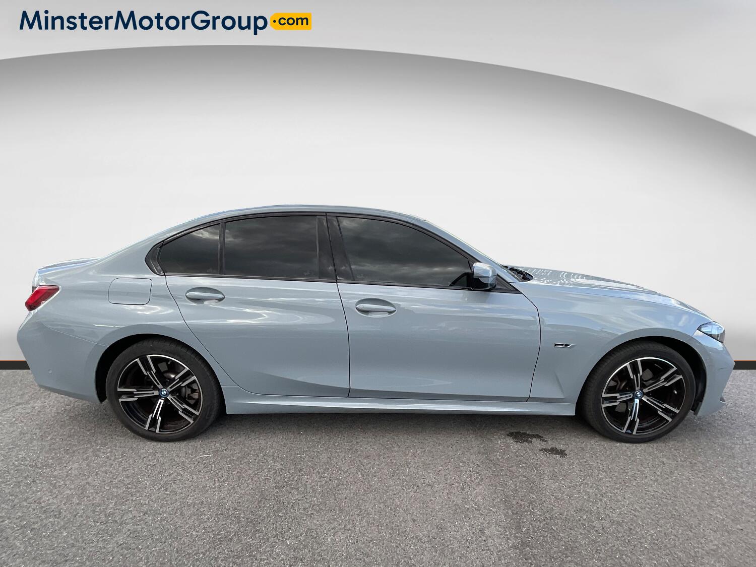 BMW 3 Series view 2