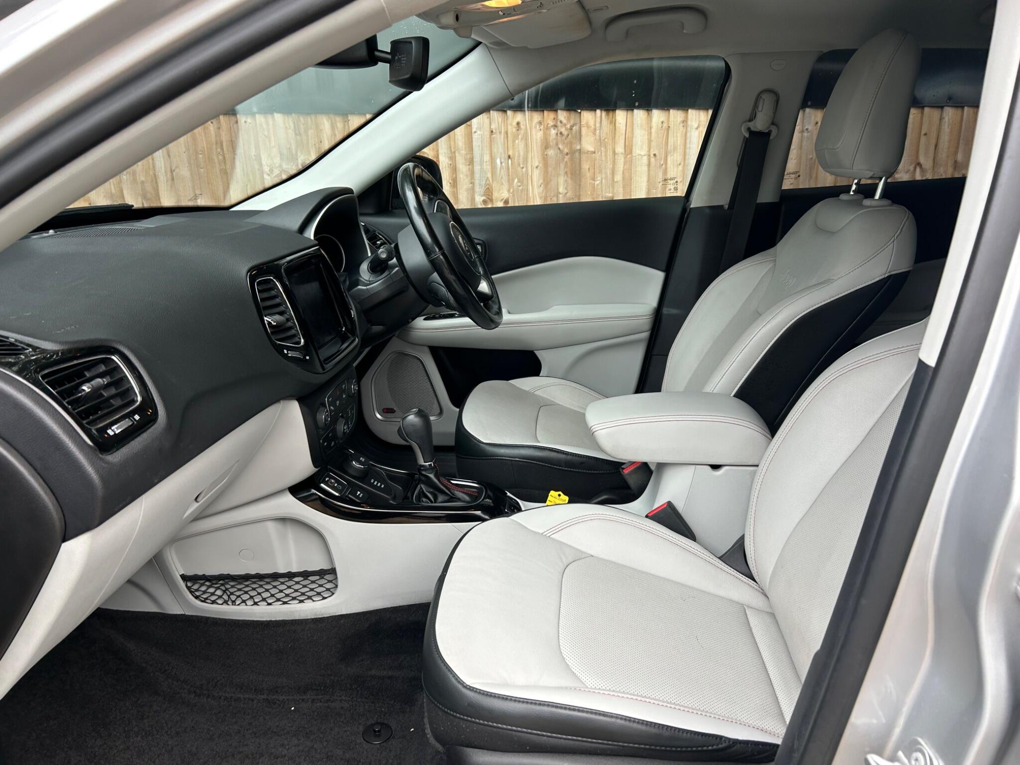 Jeep Compass view 30