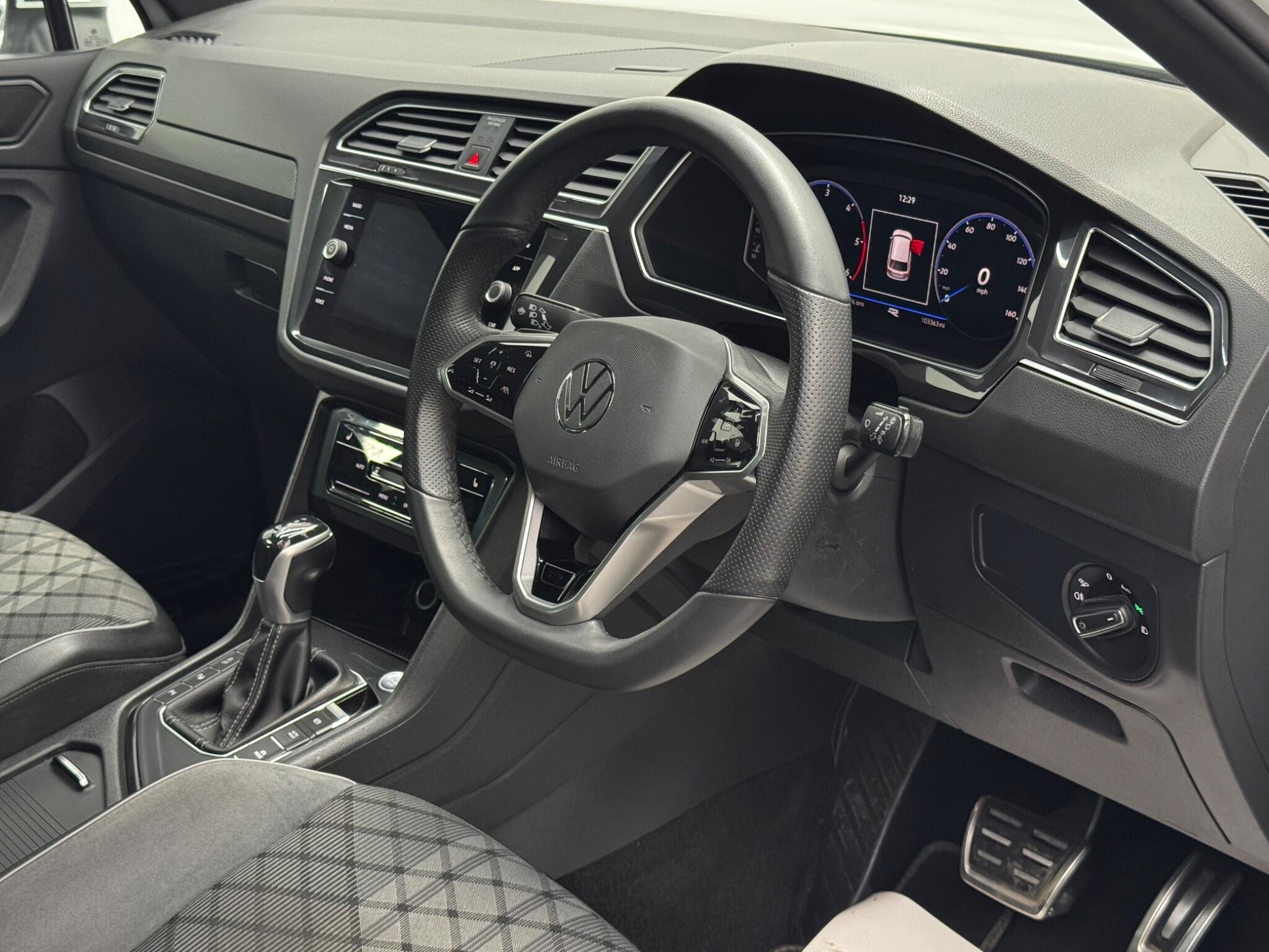 Volkswagen Tiguan view 37