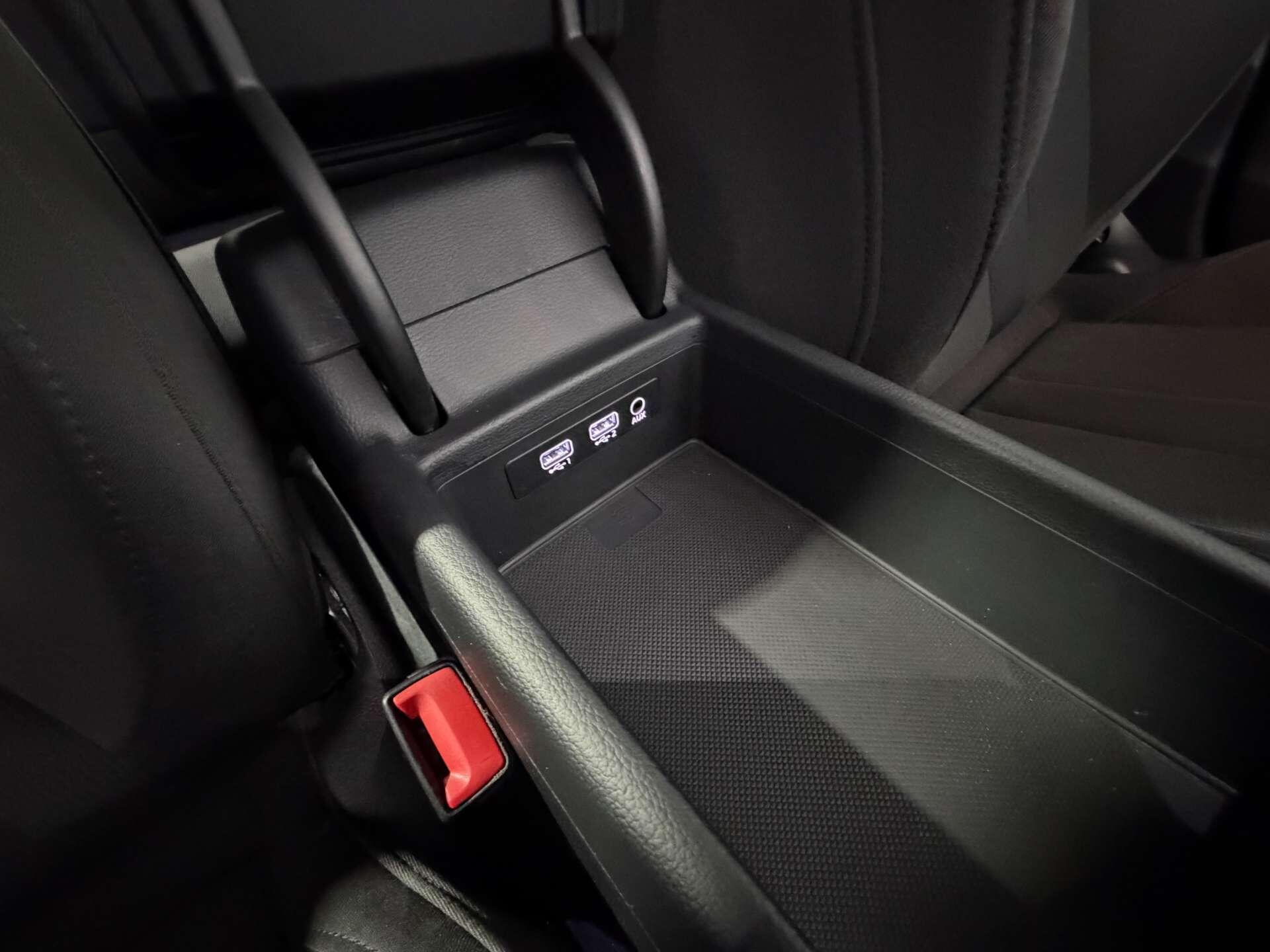 Audi A4 view 34