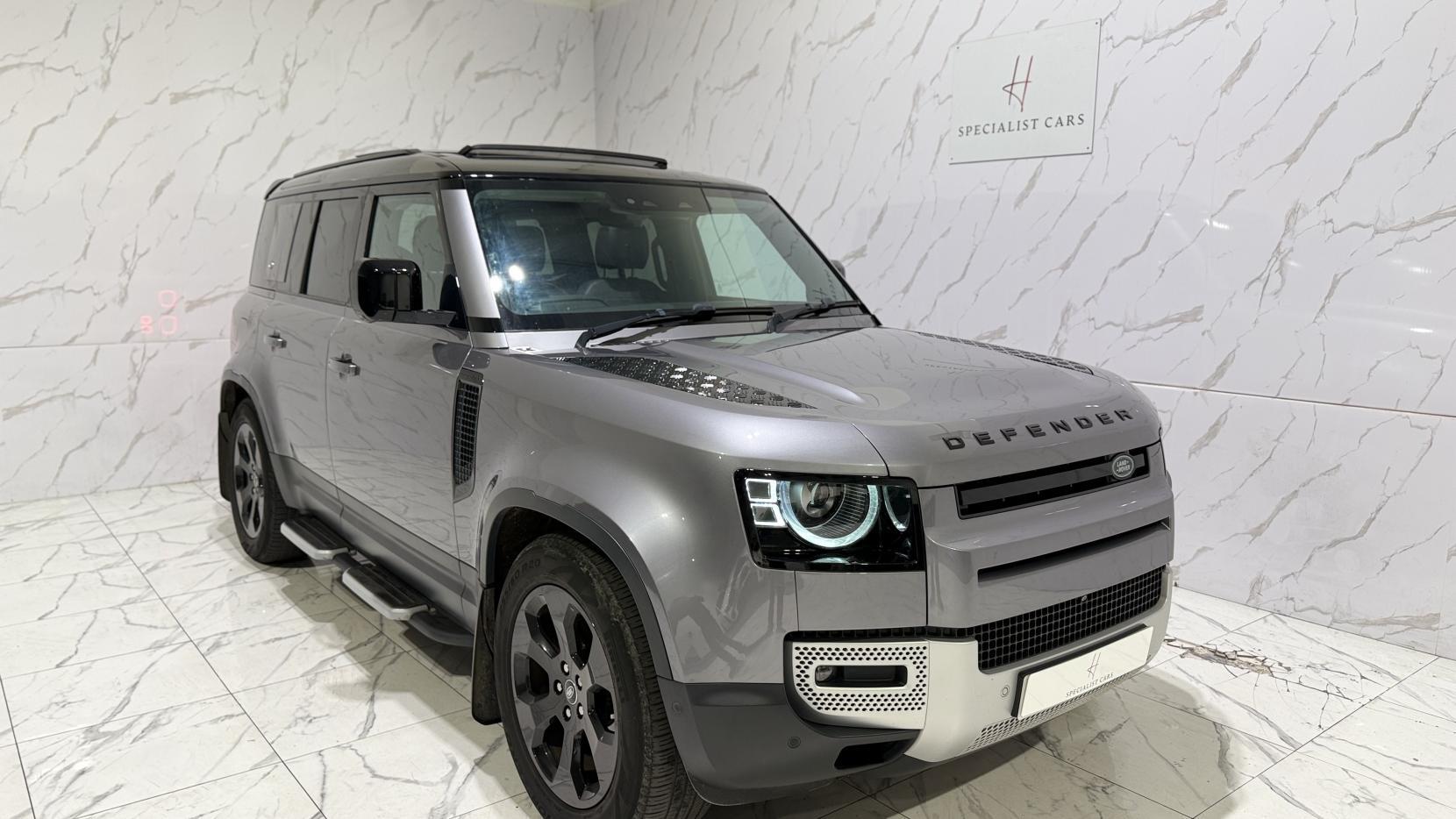 Land Rover Defender view 37