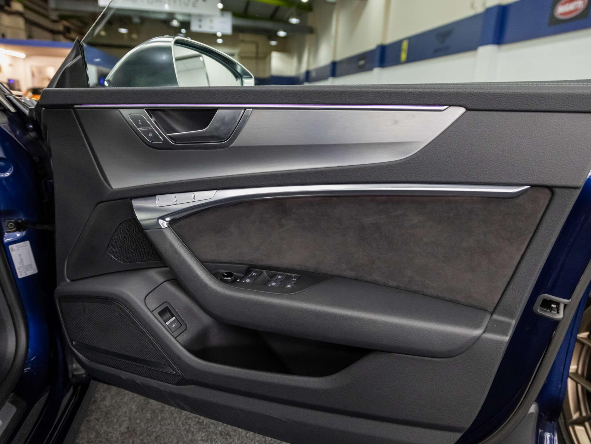 Audi S7 view 56