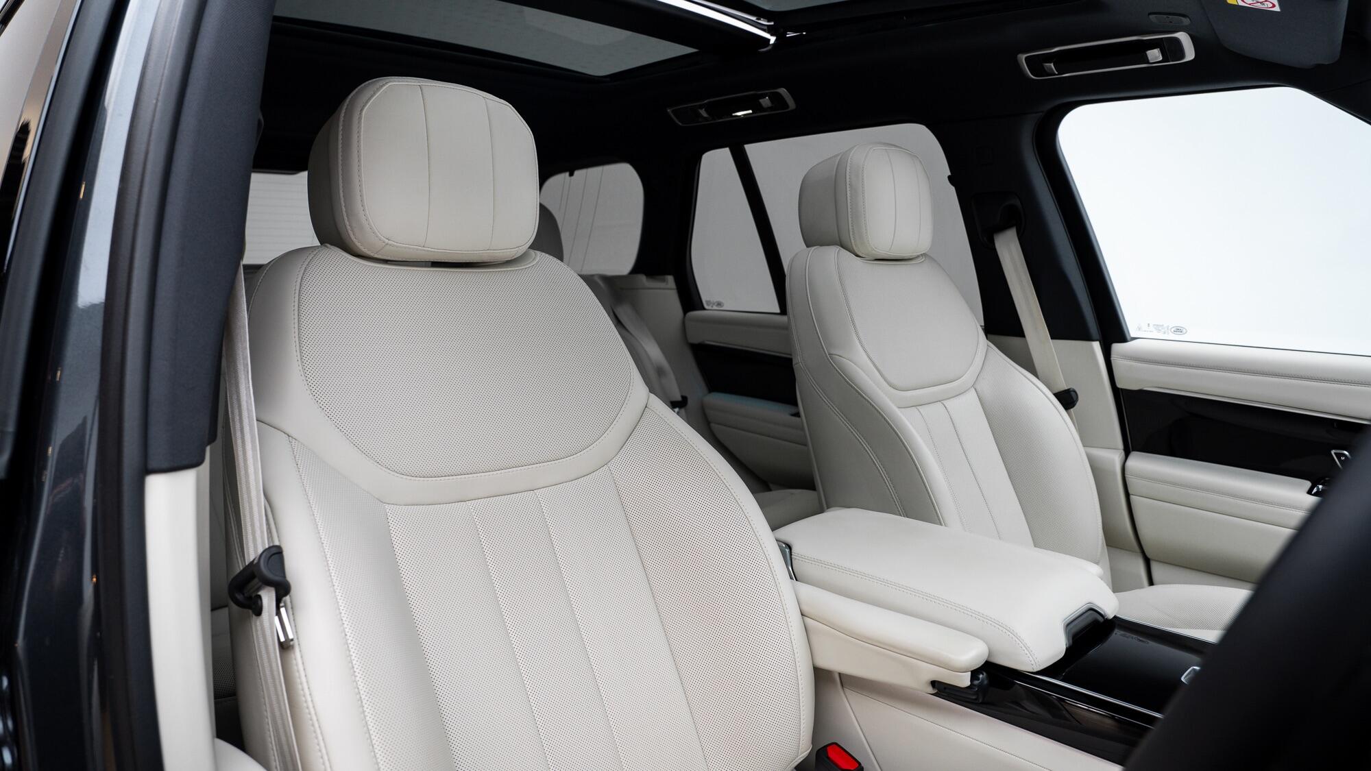 Land Rover Range Rover view 6