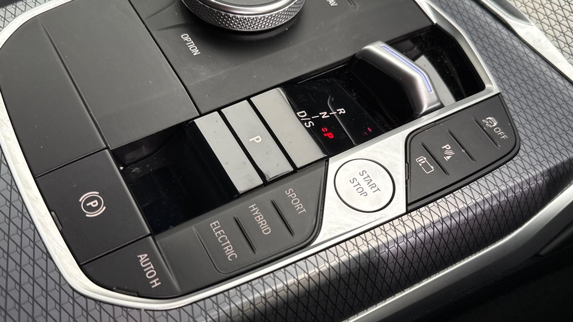 BMW 3 Series view 20