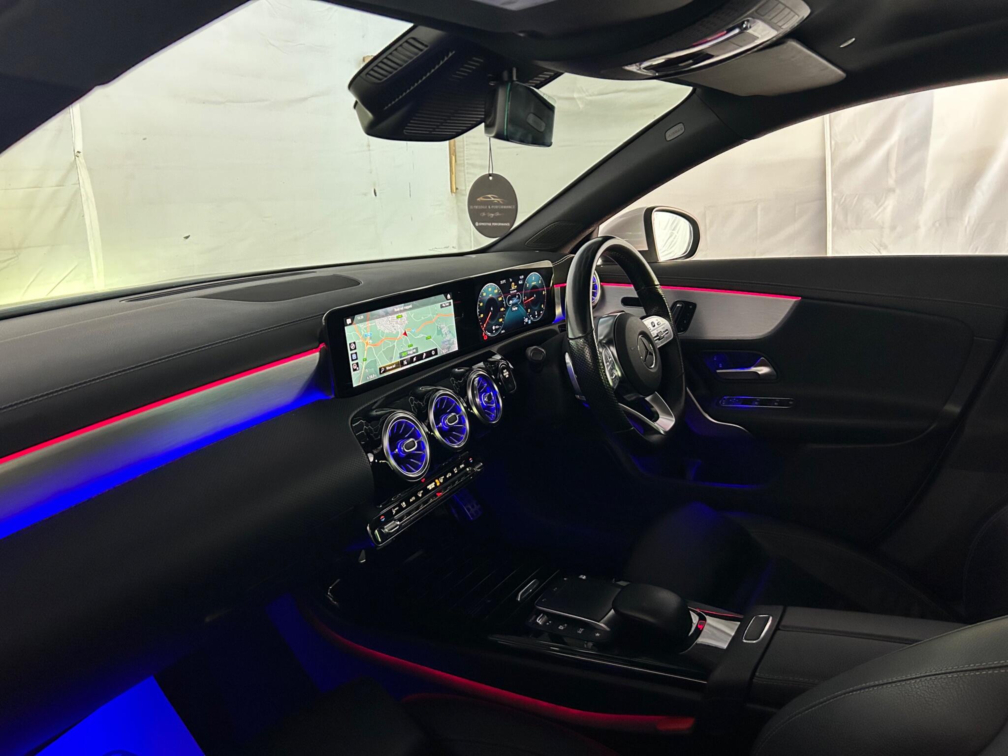 Mercedes-Benz Cla view 10