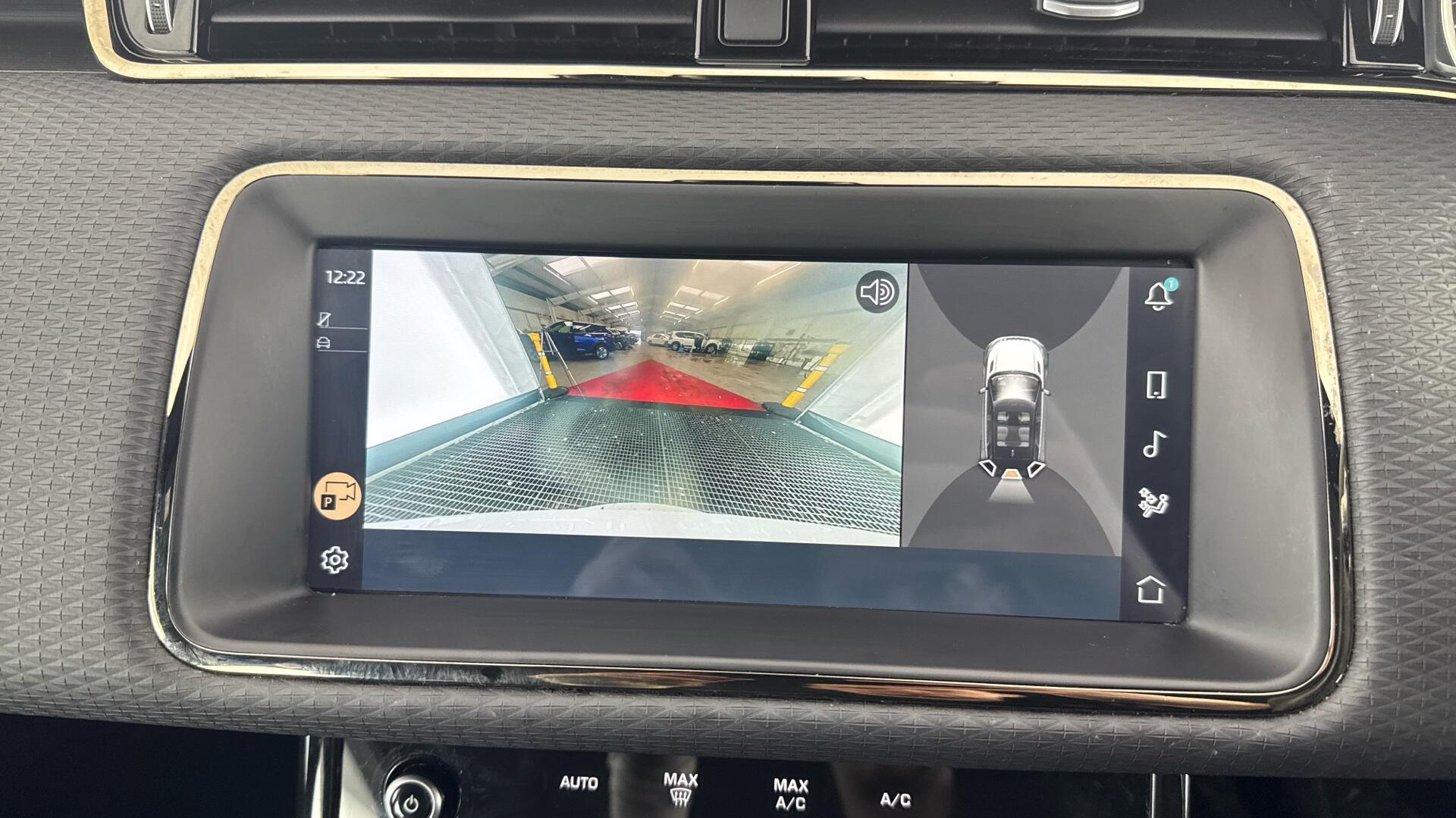 Land Rover Range Rover Evoque view 28