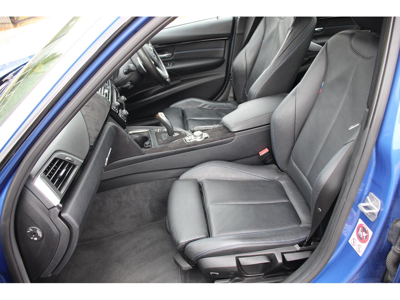 BMW 3 Series view 14