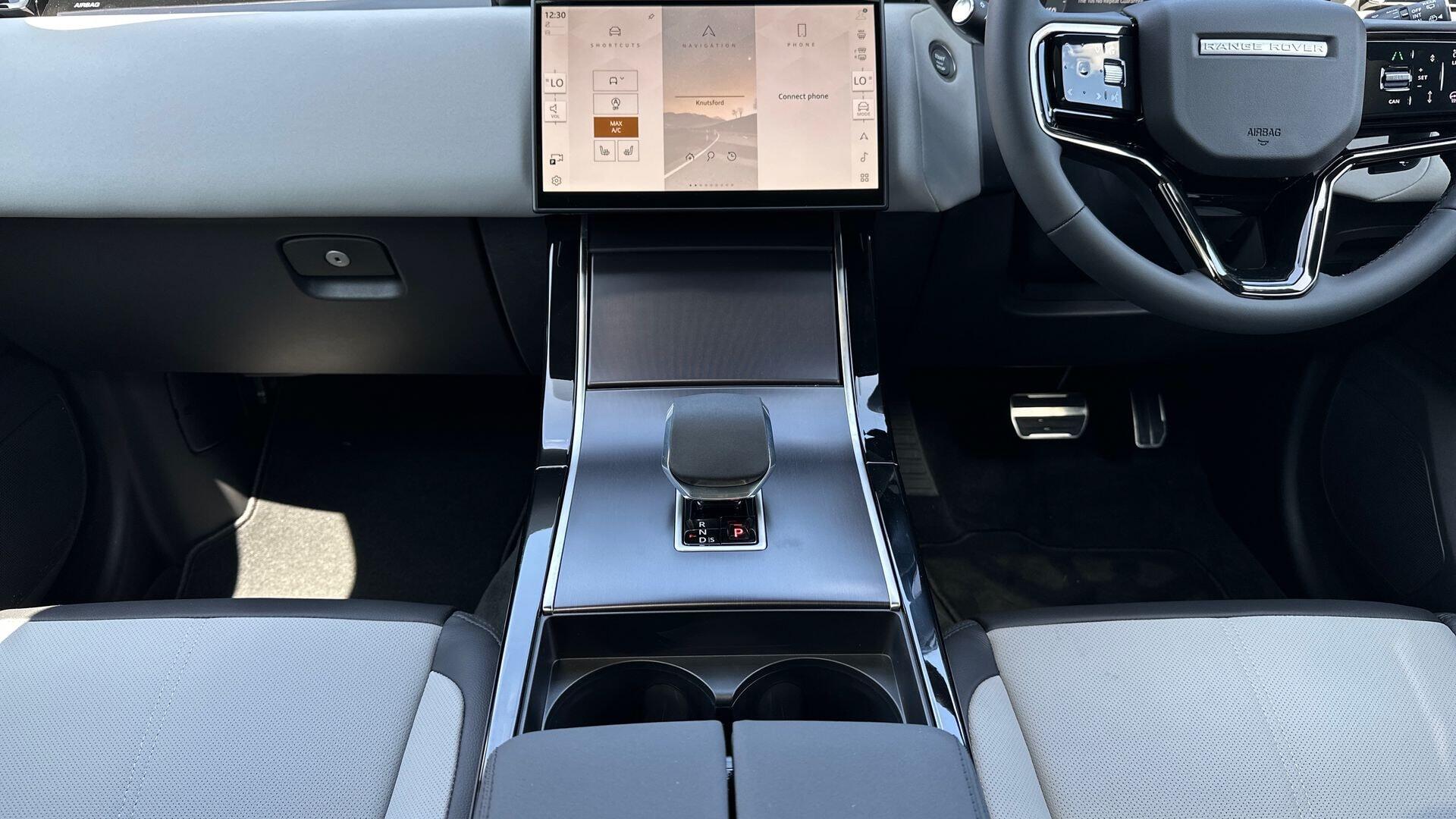 Land Rover Range Rover Velar view 15