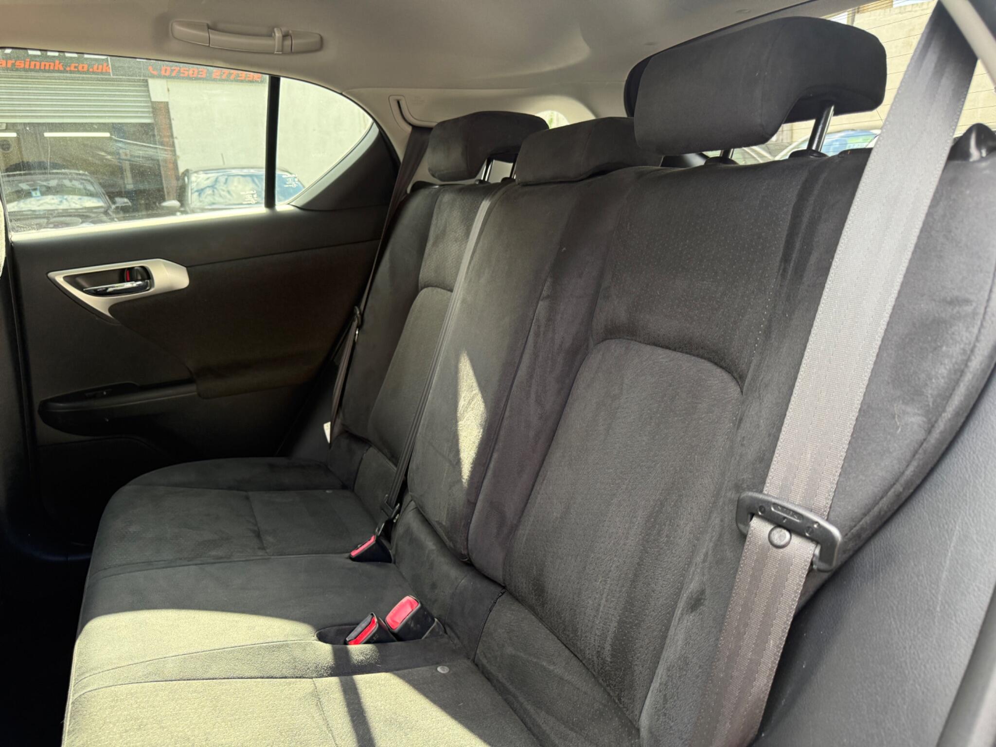 Lexus CT - Image 52