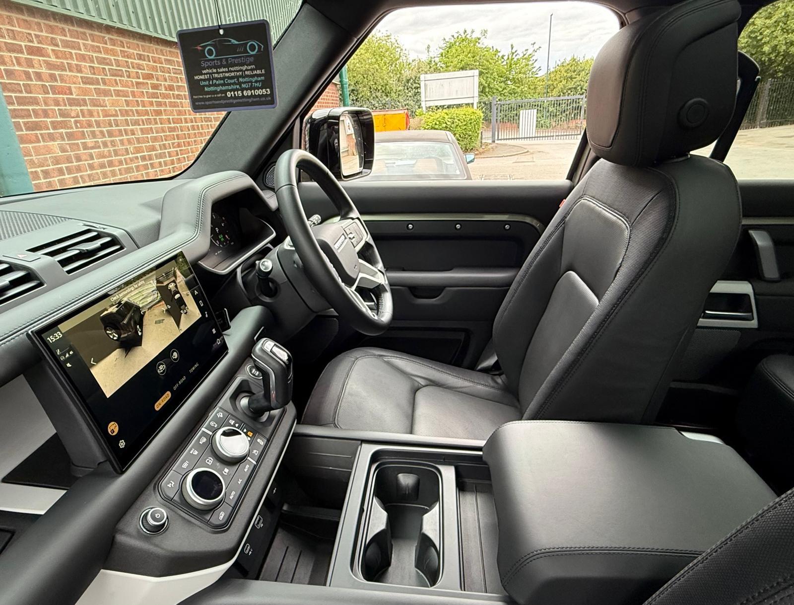 Land Rover Defender view 37