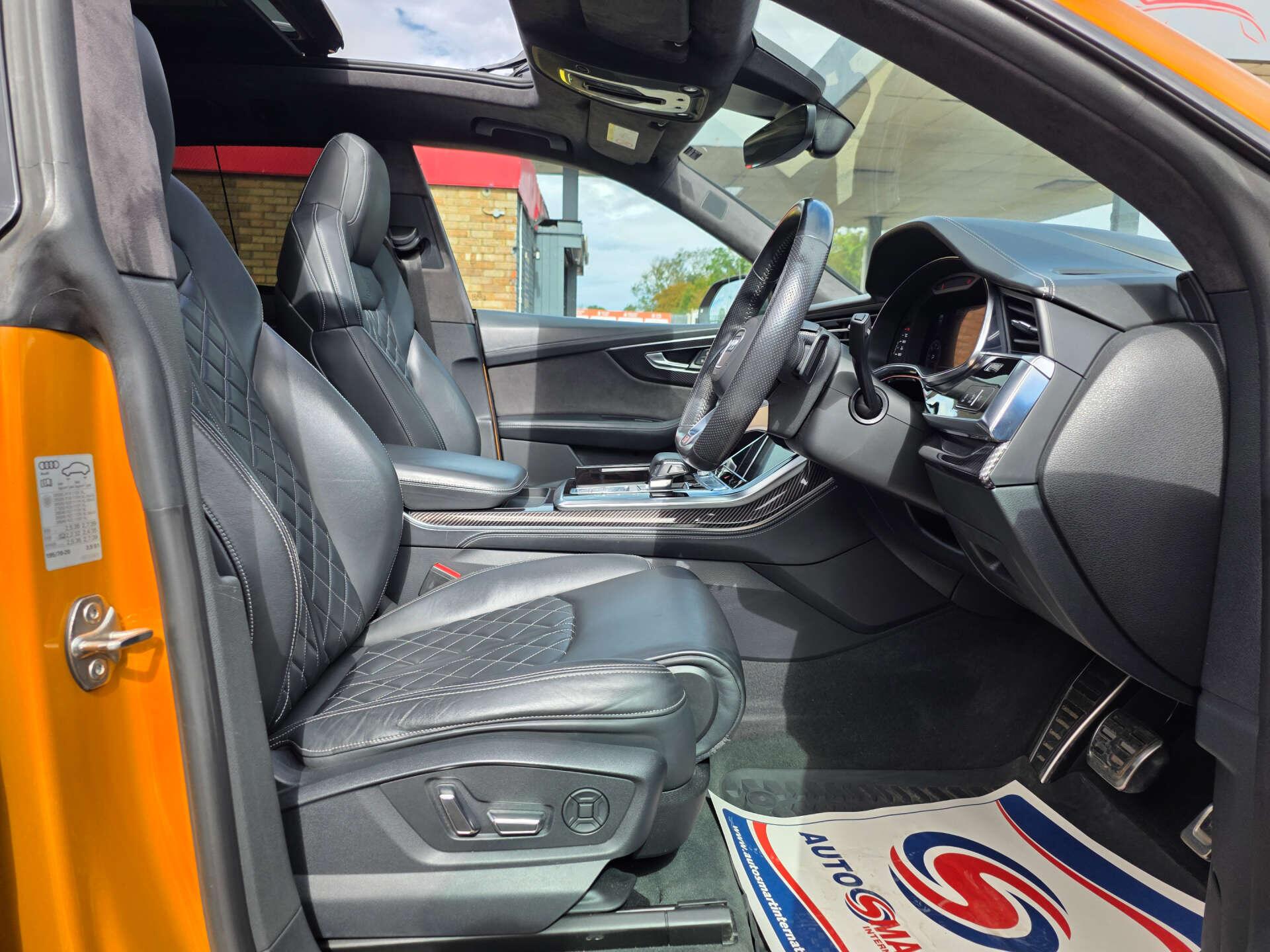 Audi Q8 view 35