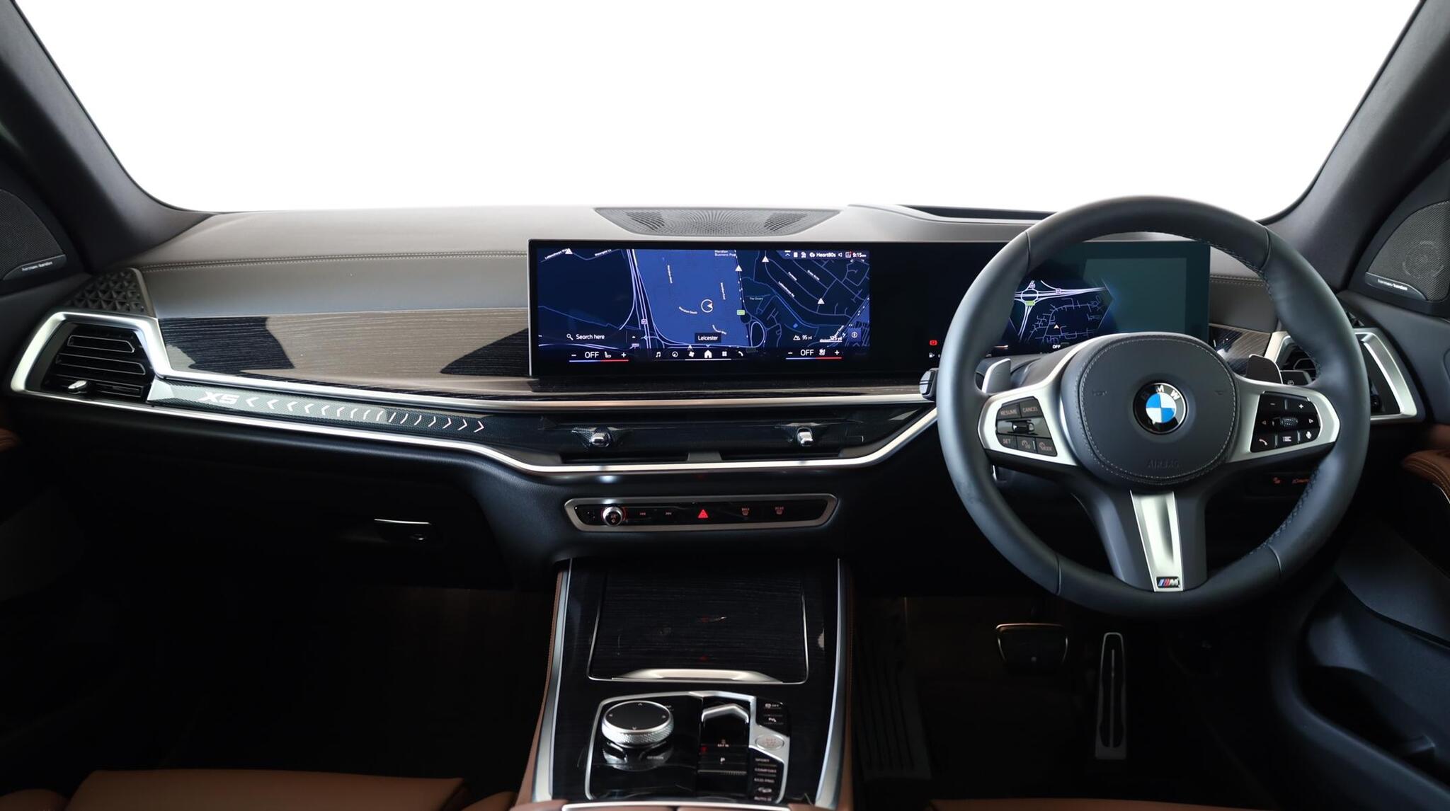 BMW X5 view 4