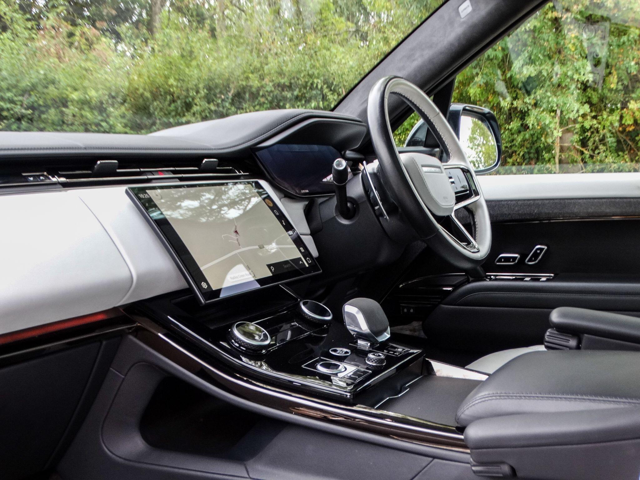 Land Rover Range Rover Sport view 16