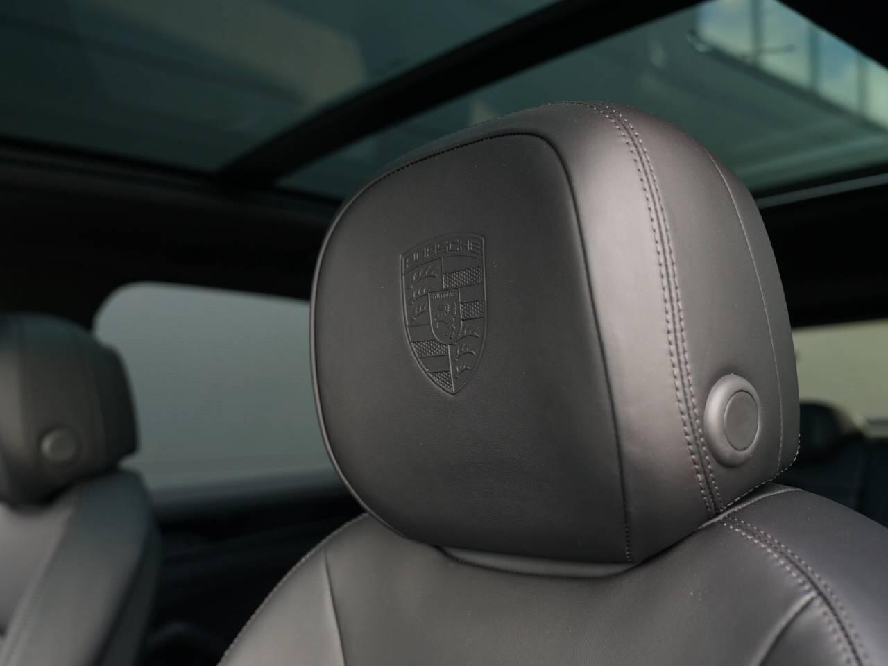Porsche Cayenne view 18
