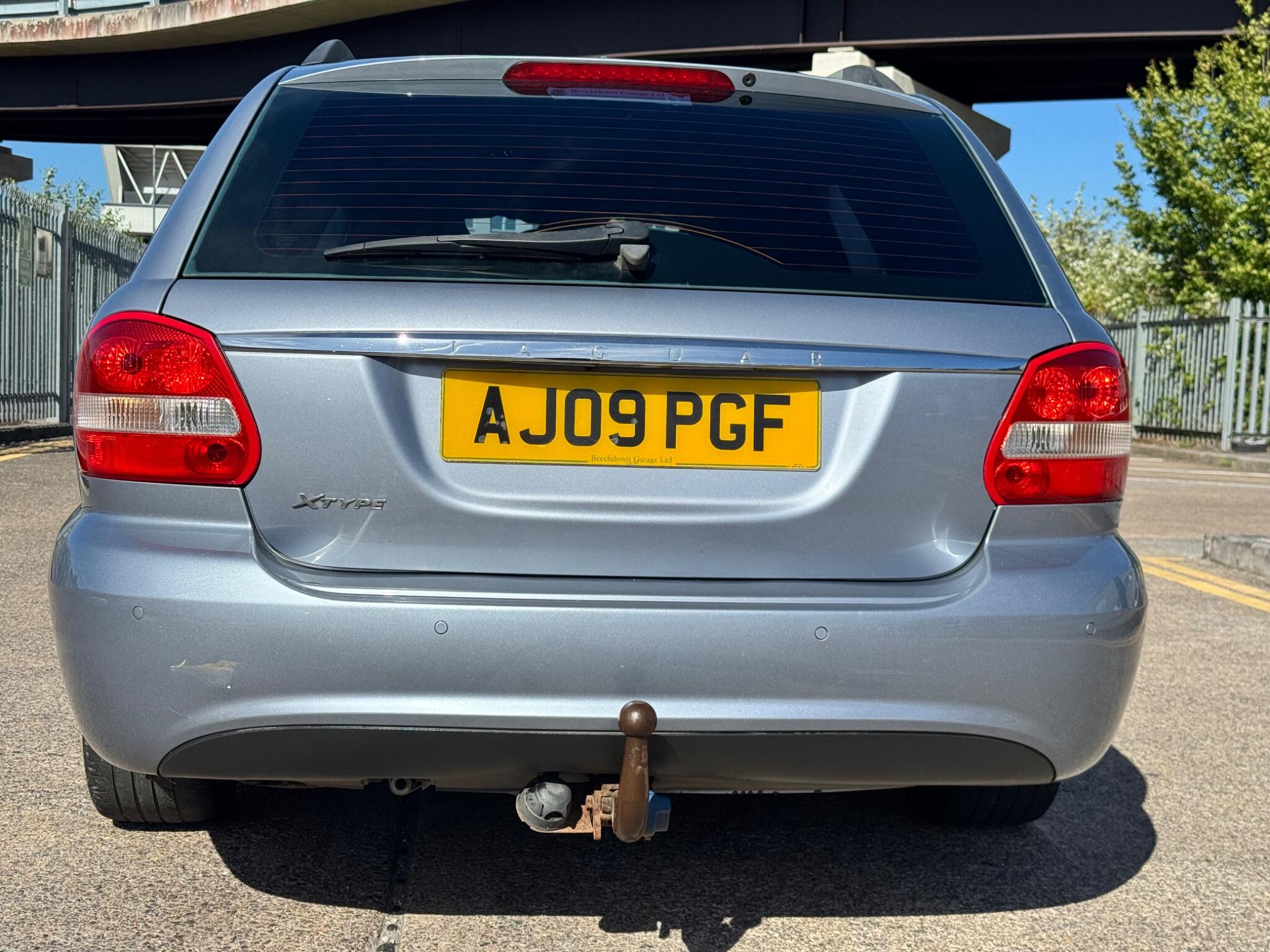 Jaguar X-Type view 14