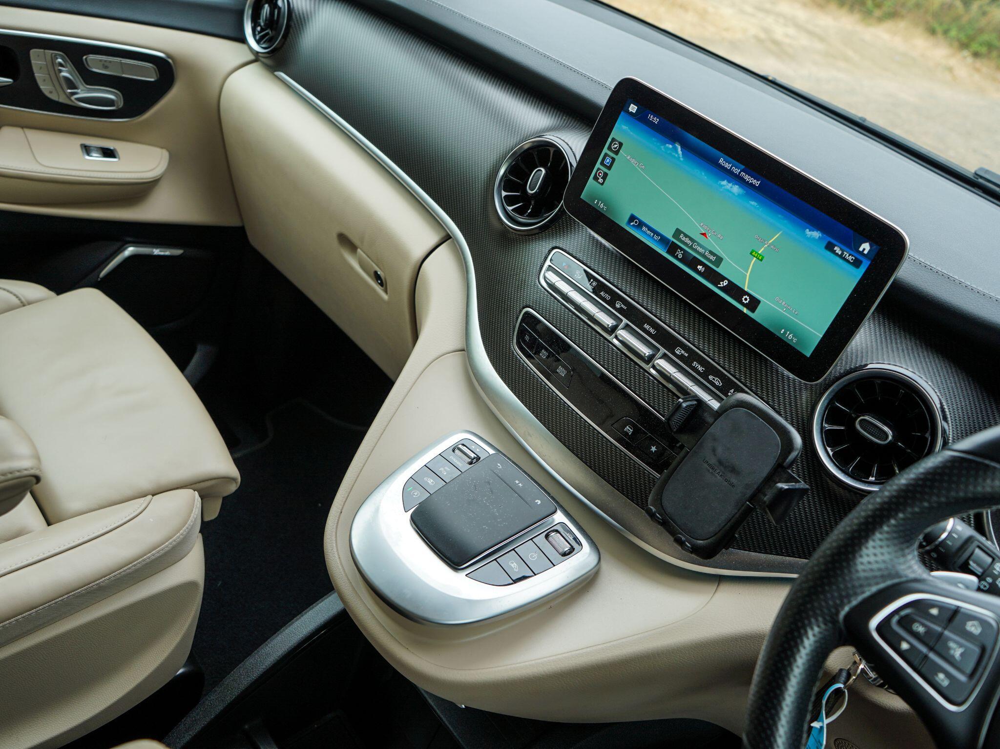 Mercedes-Benz V Class view 5