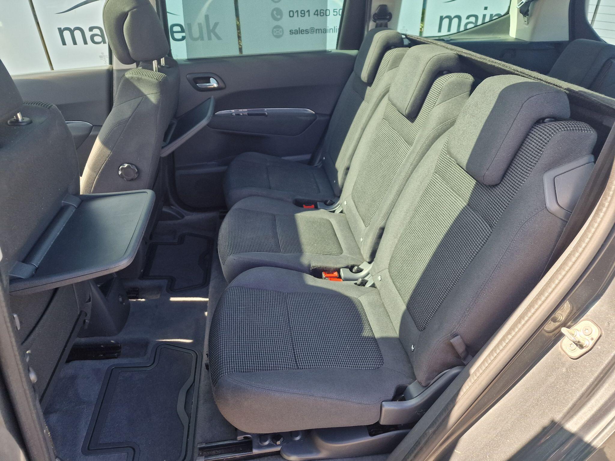 Peugeot 5008 view 30