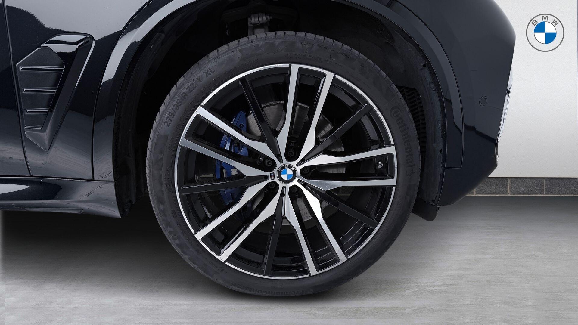 BMW X5 view 14