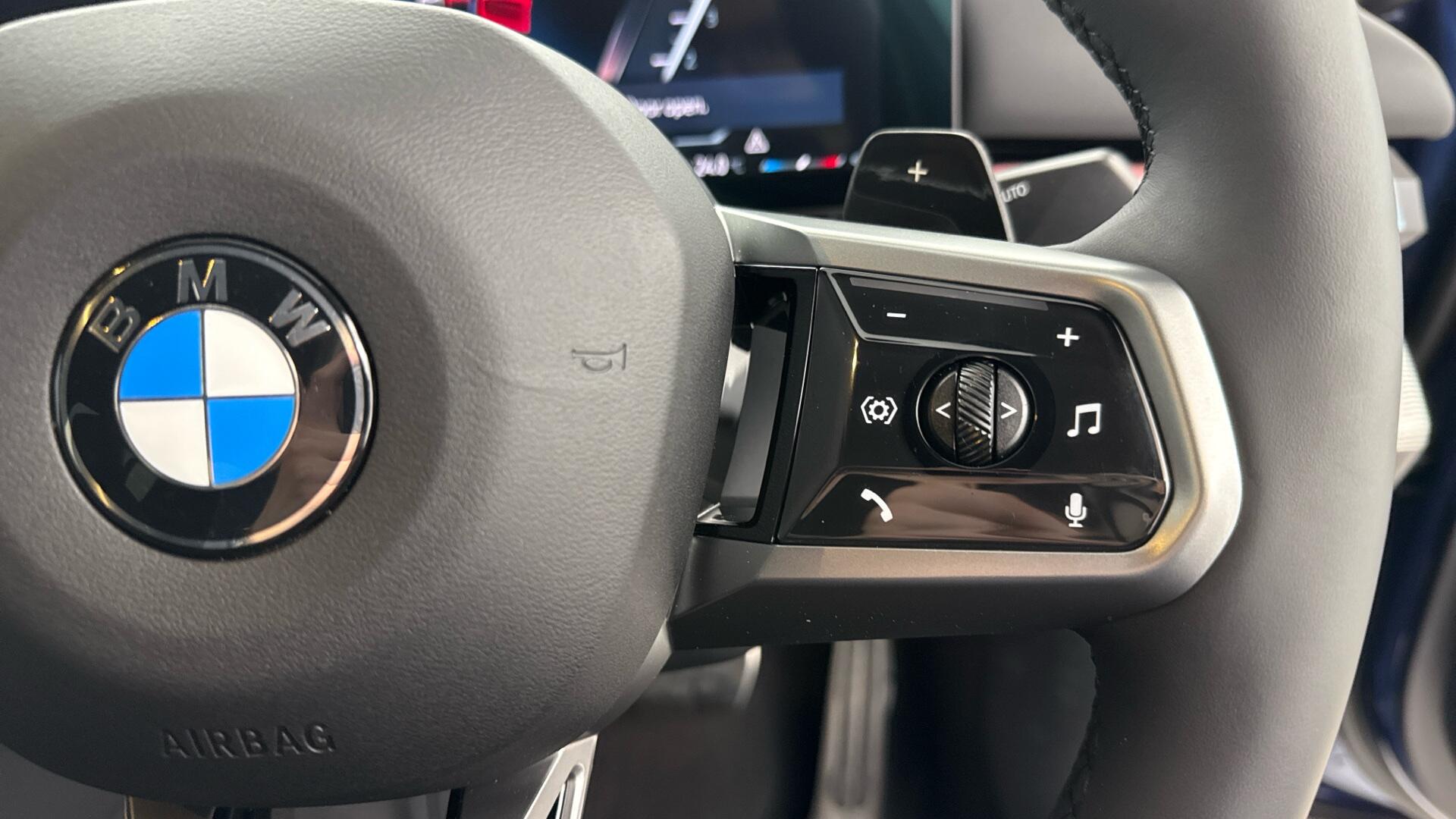 BMW 5 Series view 18