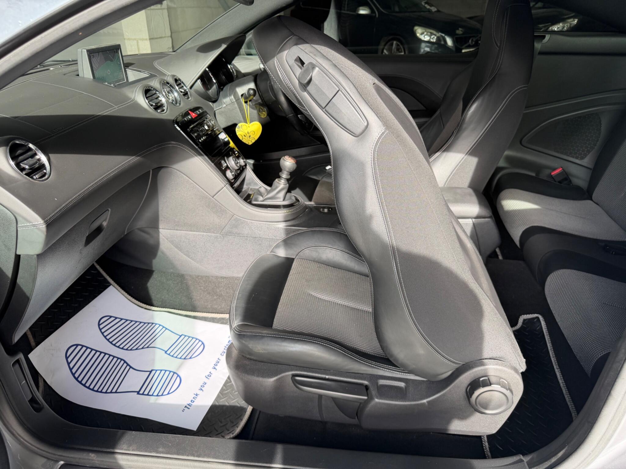 Peugeot RCZ view 56