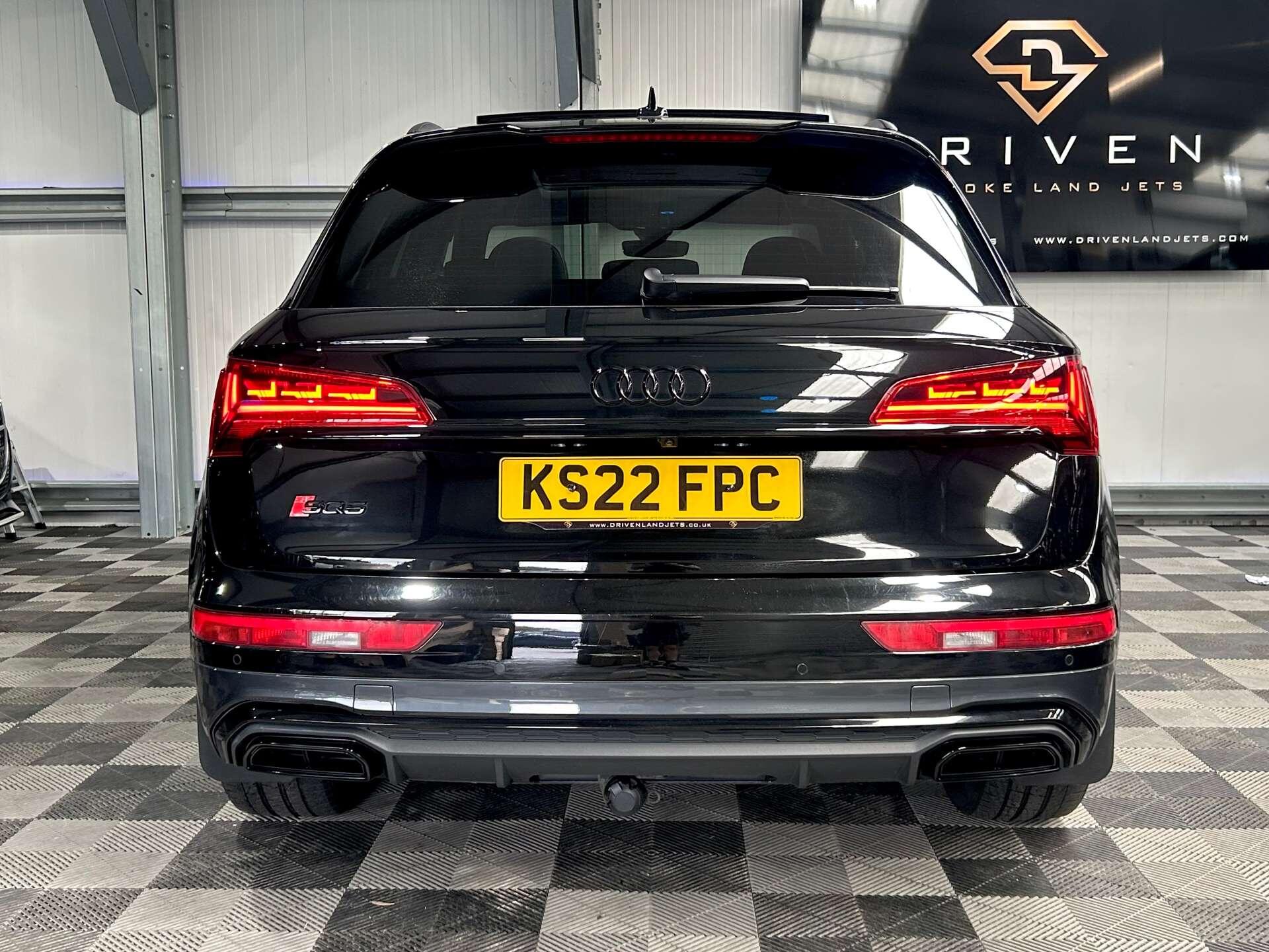 Audi Q5 view 13