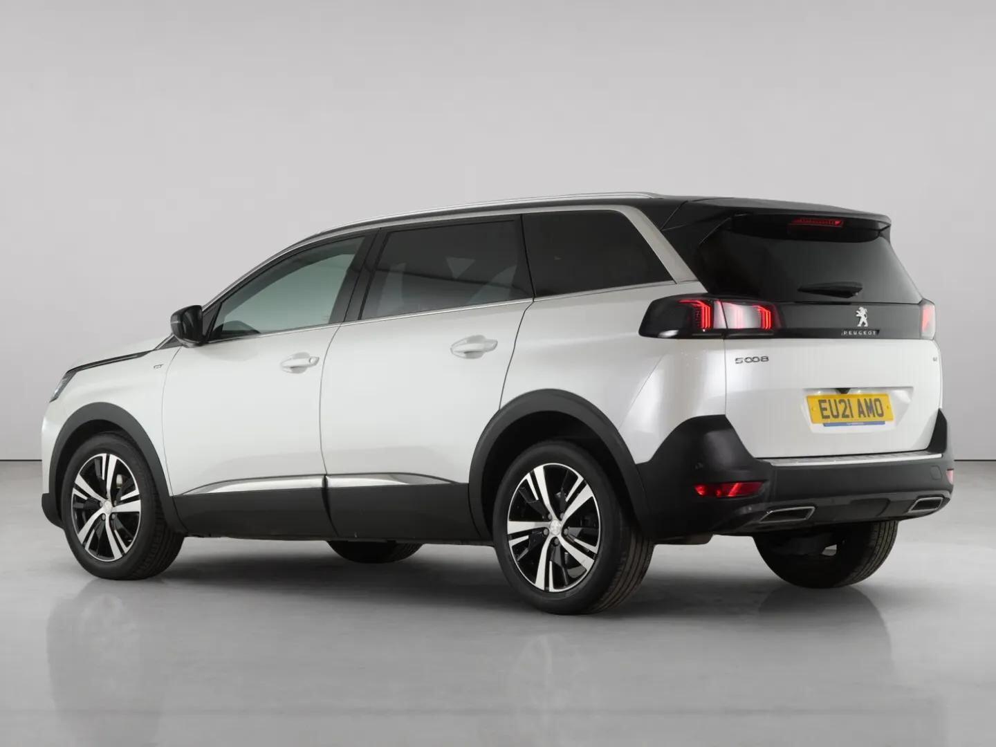 Peugeot 5008 view 9