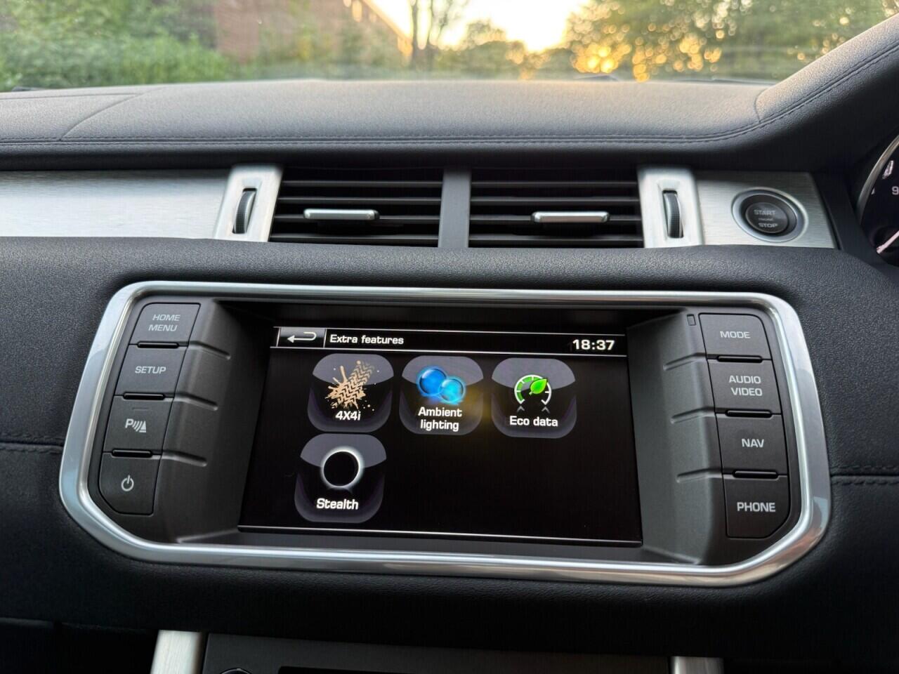 Land Rover Range Rover Evoque view 17