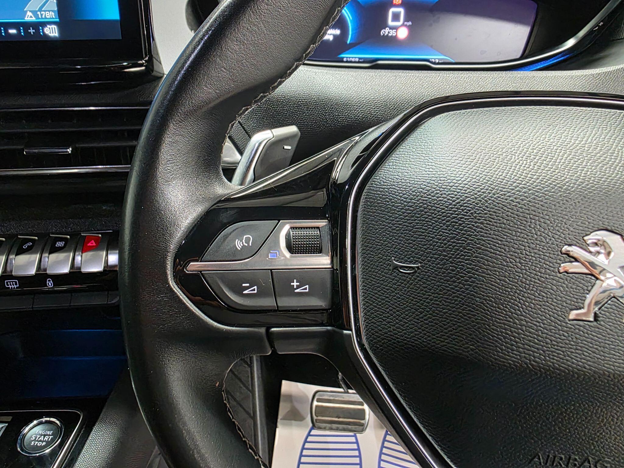 Peugeot 5008 view 17