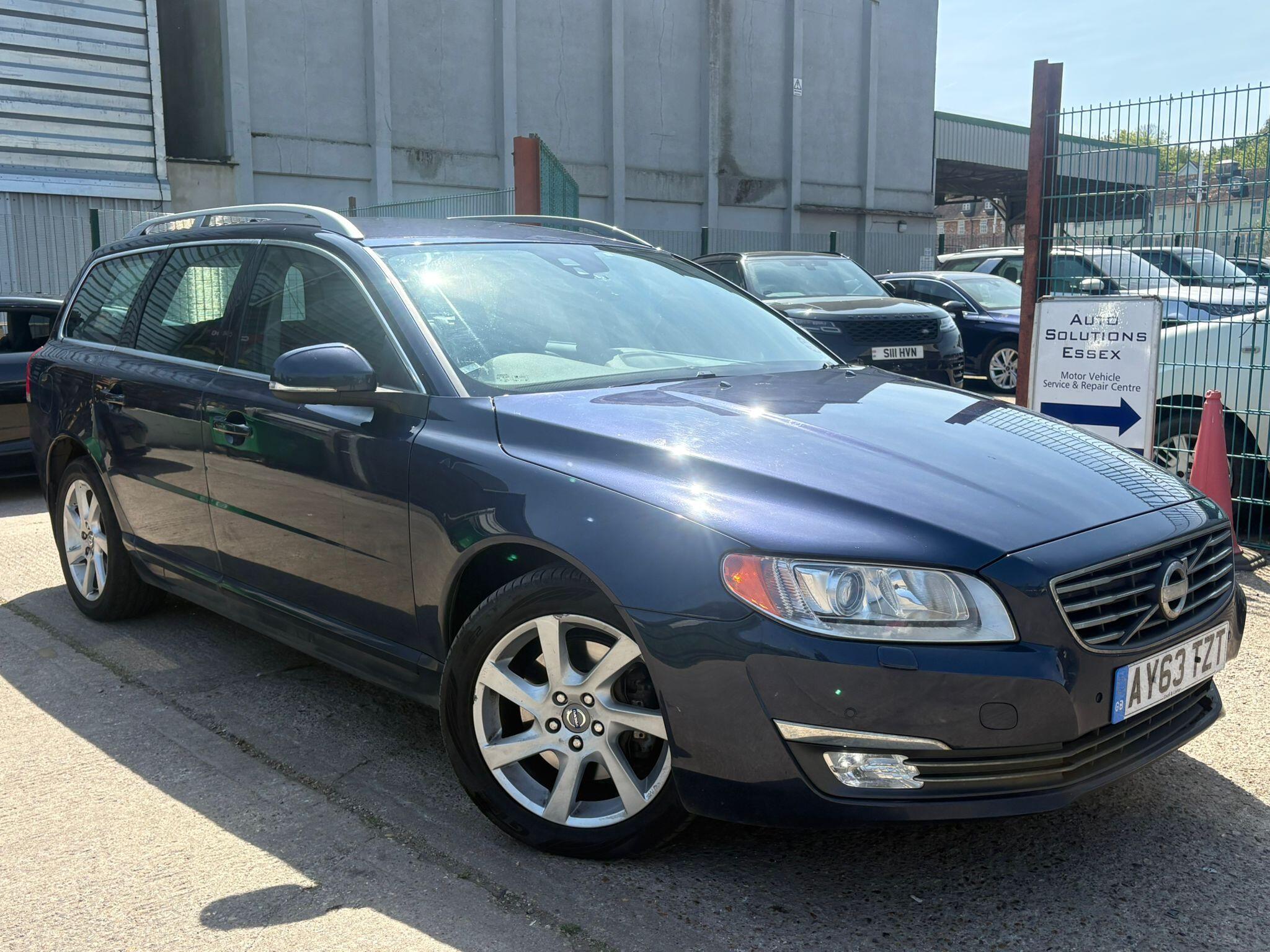 2014 Volvo V70 in Blue for sale