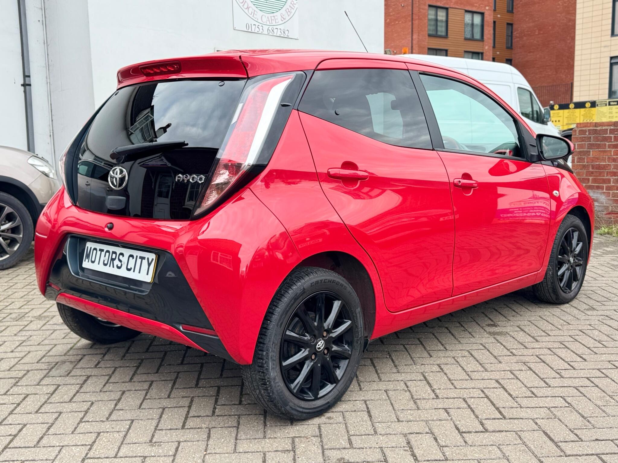 Toyota Aygo view 10