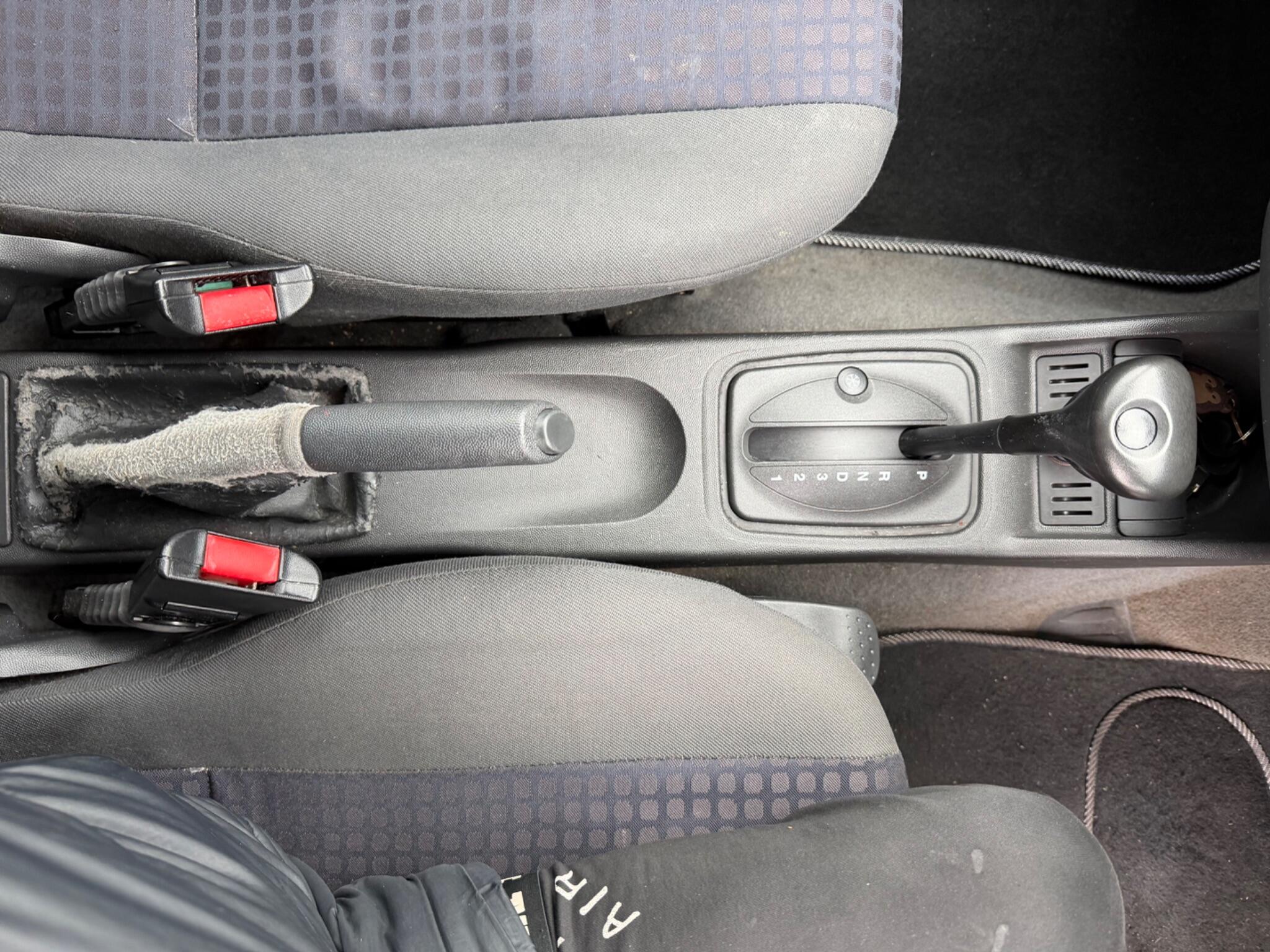 2002 Vauxhall Corsa image 16