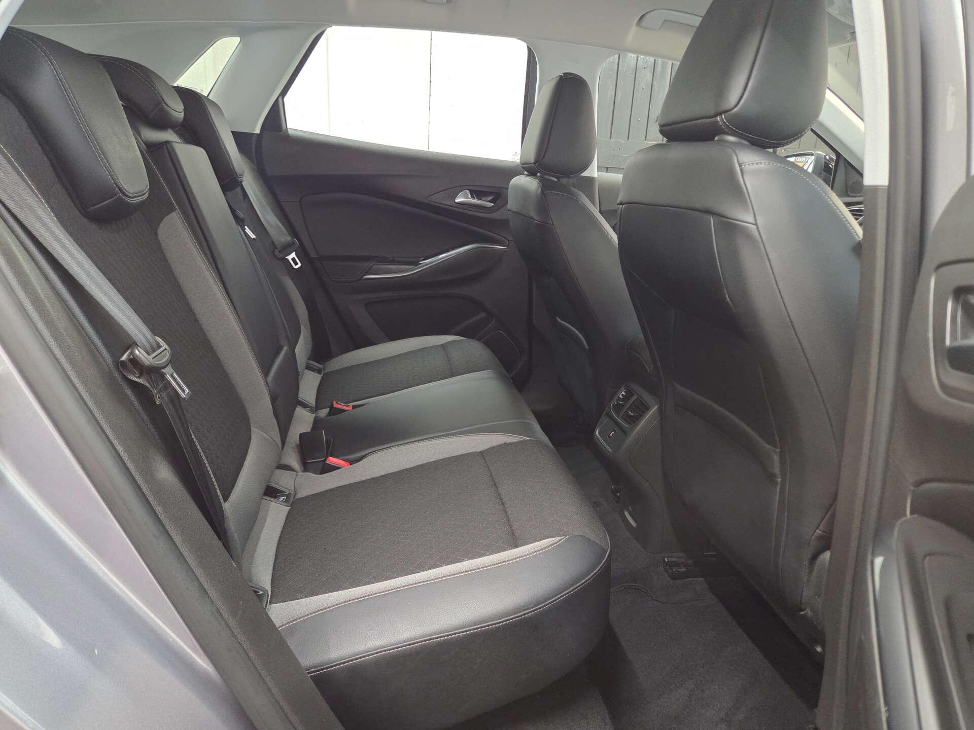 Vauxhall Grandland X view 21