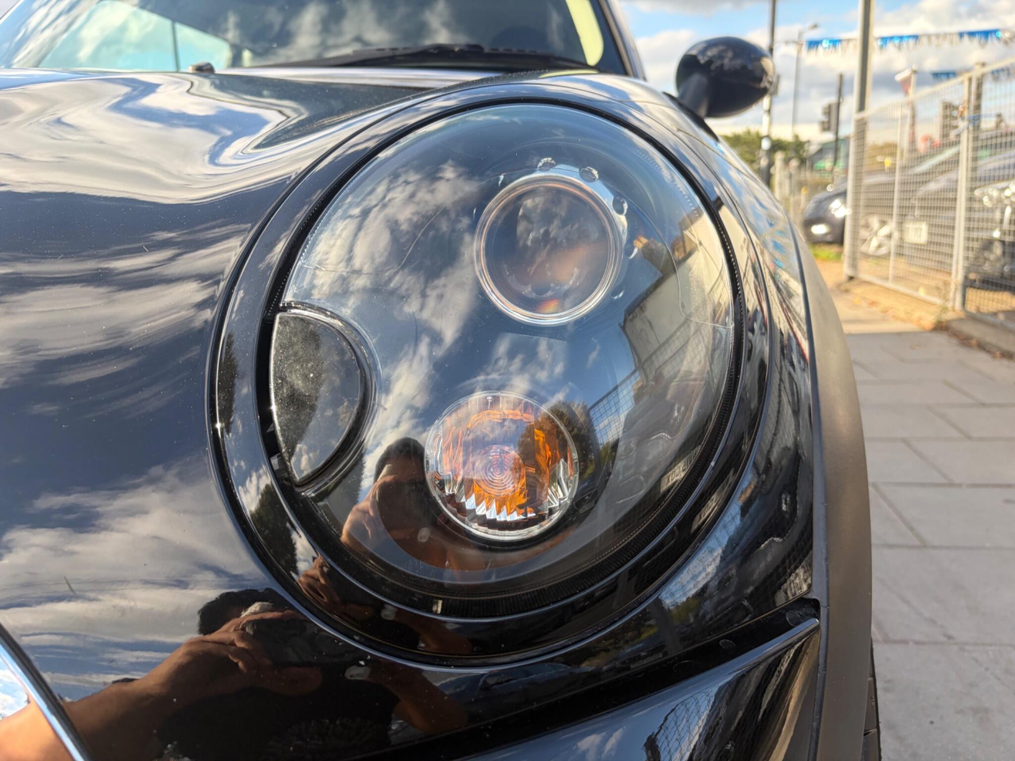 Mini Hatch view 11