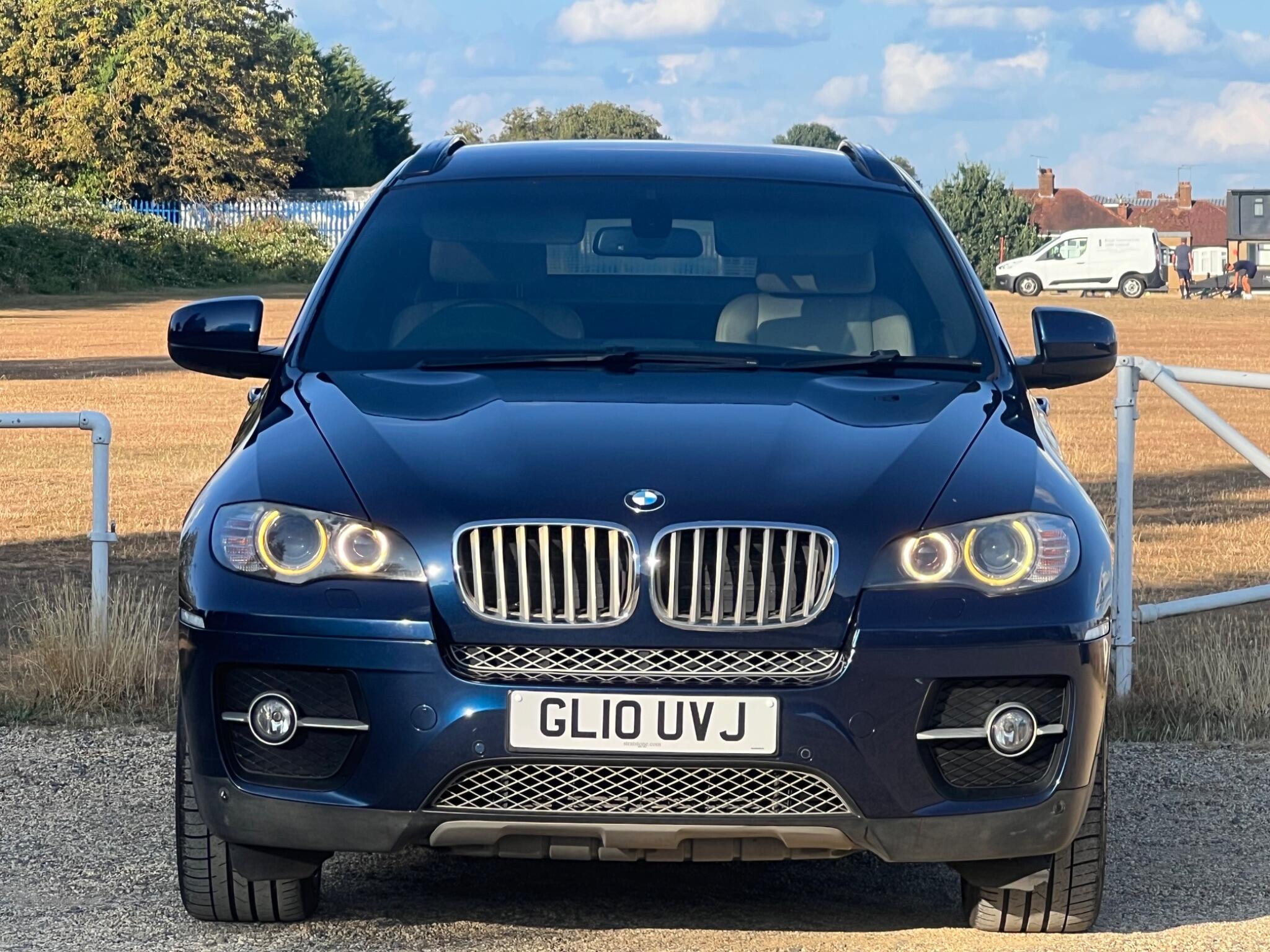 BMW X6 view 5