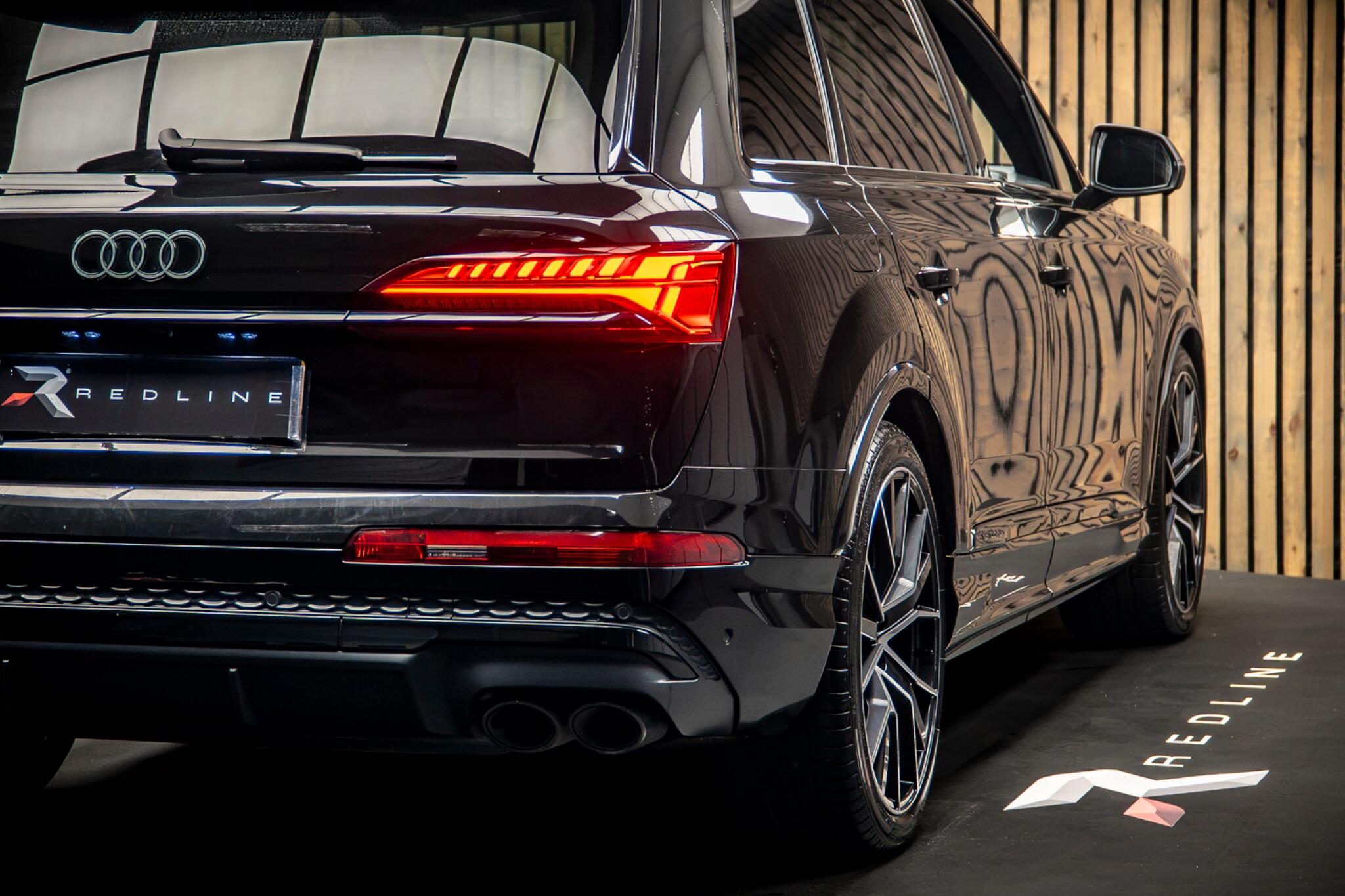 Audi SQ7 view 22