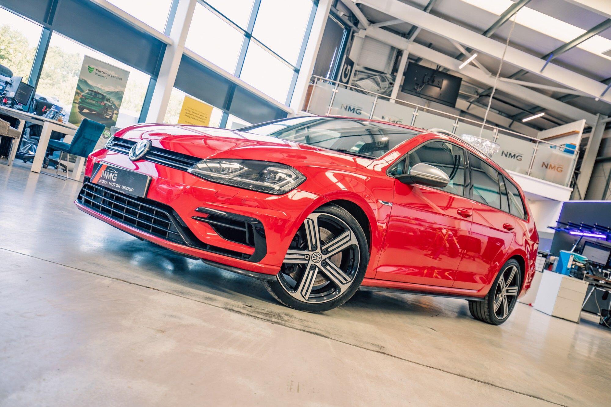Volkswagen Golf view 5