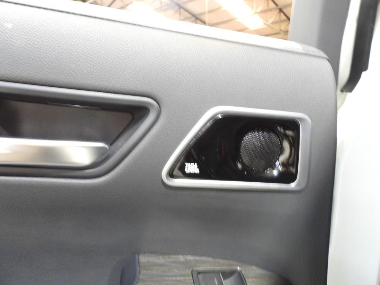 Toyota Land Cruiser view 36