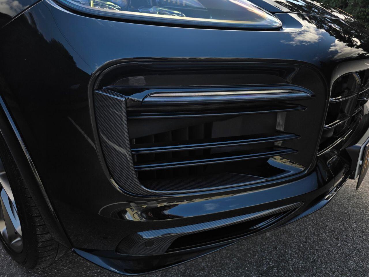 Porsche Cayenne view 30